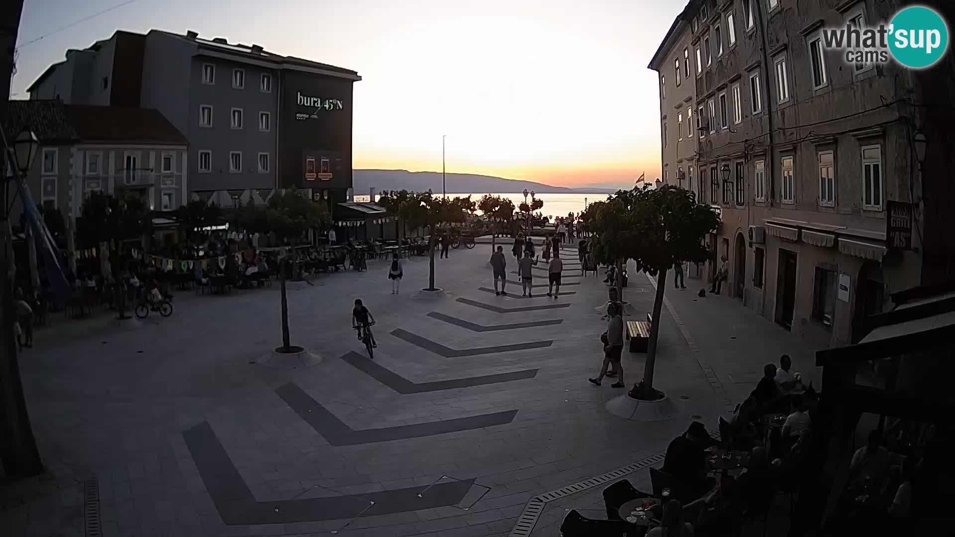 Center mesta Senj – Pavlinski trg – spletne kamere Dalmacija