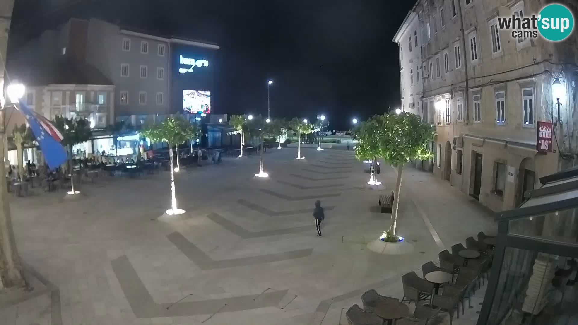 Centar grada Senja – Pavlinski trg – web kamere Dalmacija