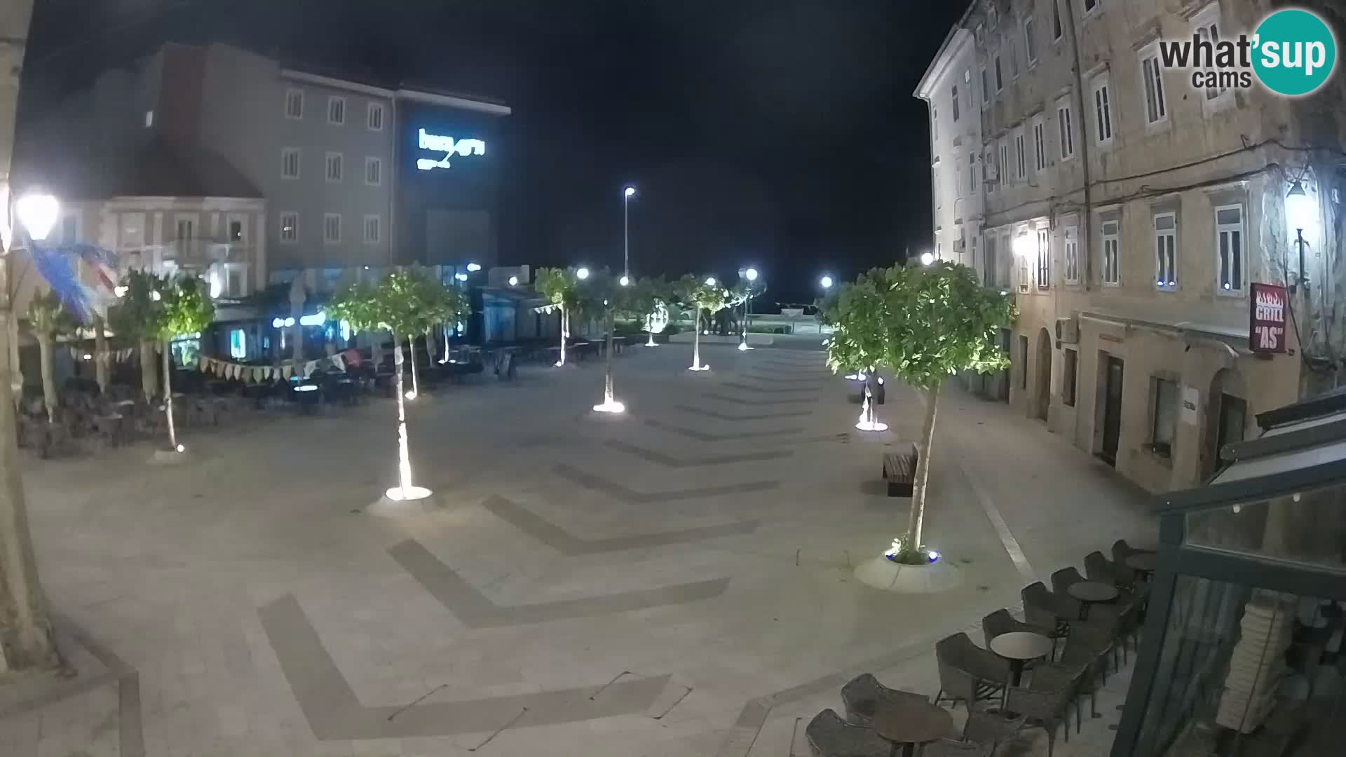 Centar grada Senja – Pavlinski trg – web kamere Dalmacija
