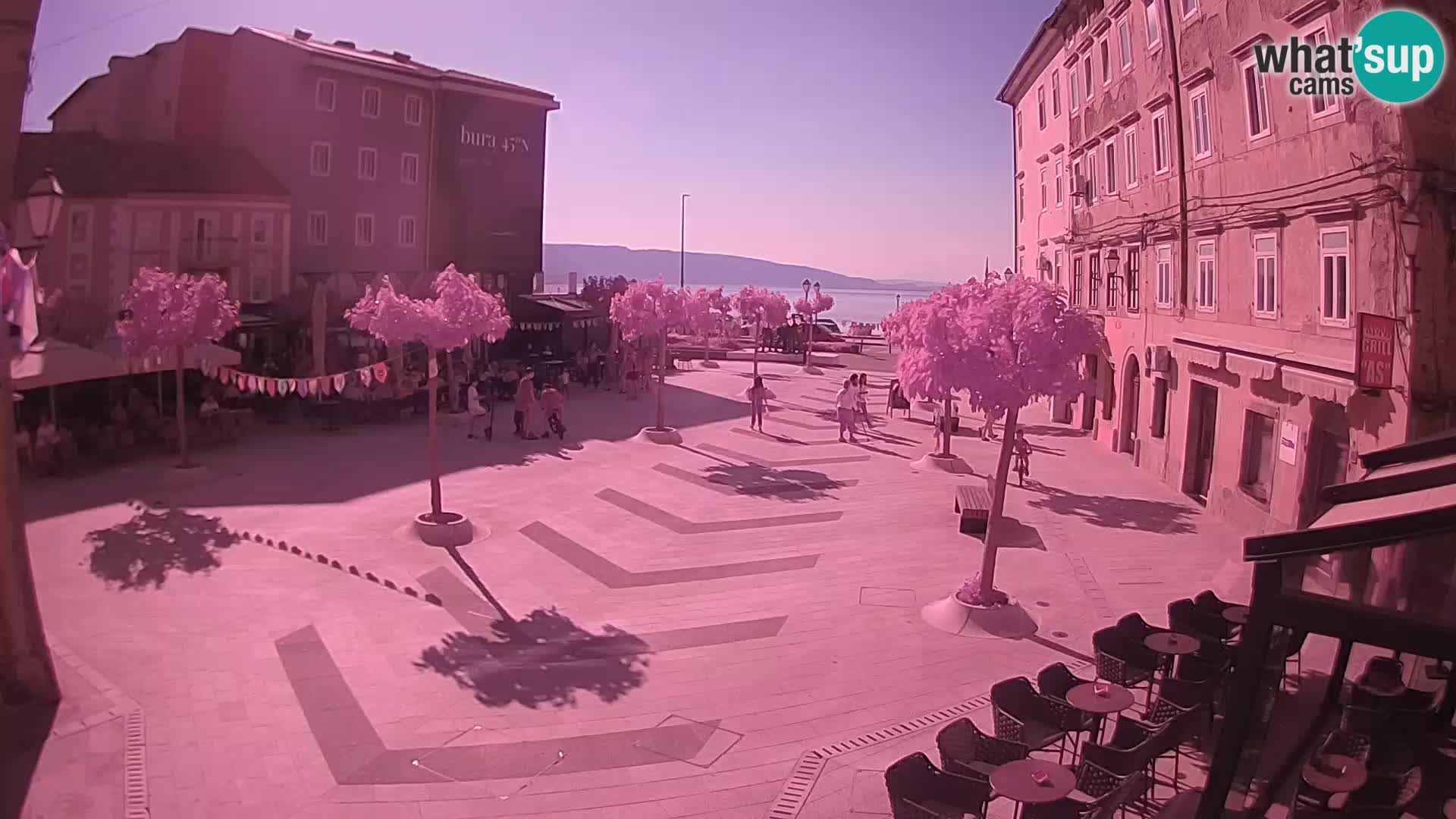 Centar grada Senja – Pavlinski trg – web kamere Dalmacija