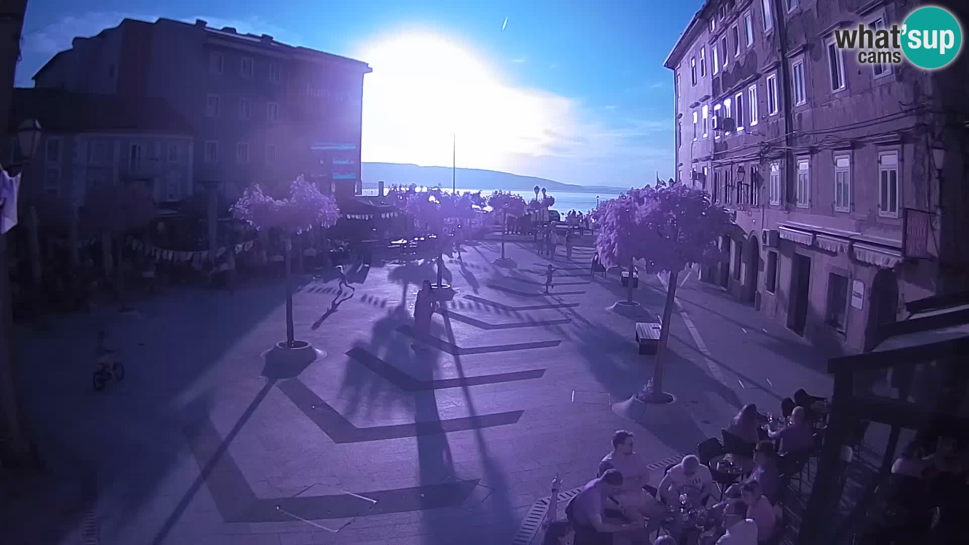Centar grada Senja – Pavlinski trg – web kamere Dalmacija
