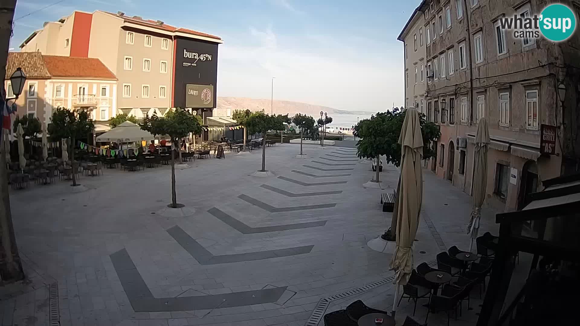 Centar grada Senja – Pavlinski trg – web kamere Dalmacija