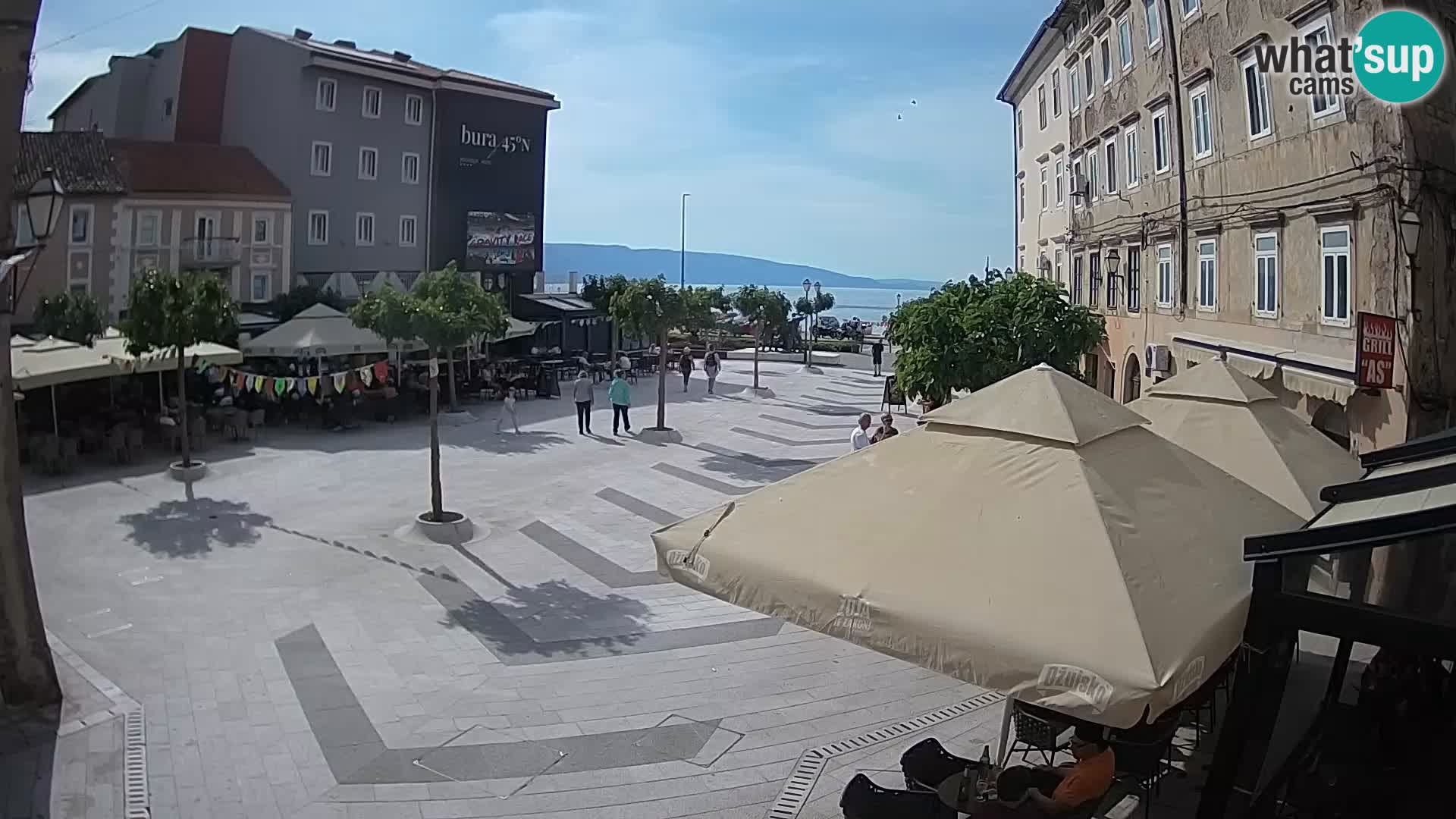 Centar grada Senja – Pavlinski trg – web kamere Dalmacija