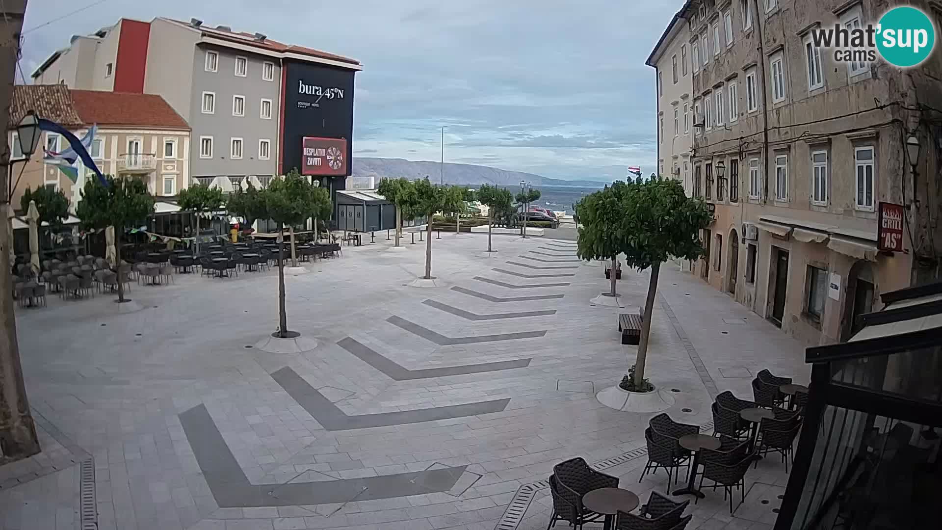 Centar grada Senja – Pavlinski trg – web kamere Dalmacija