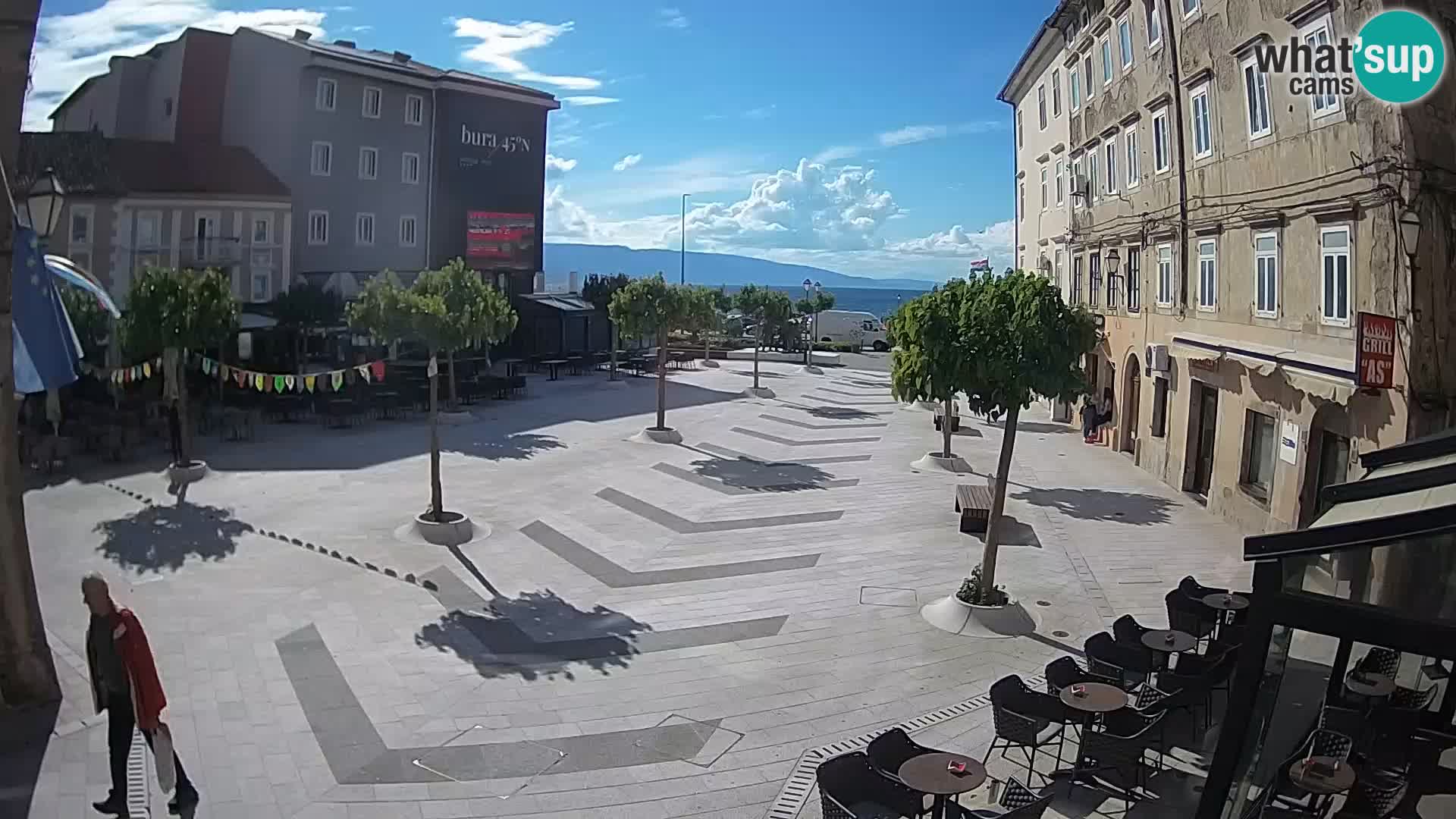 Centar grada Senja – Pavlinski trg – web kamere Dalmacija