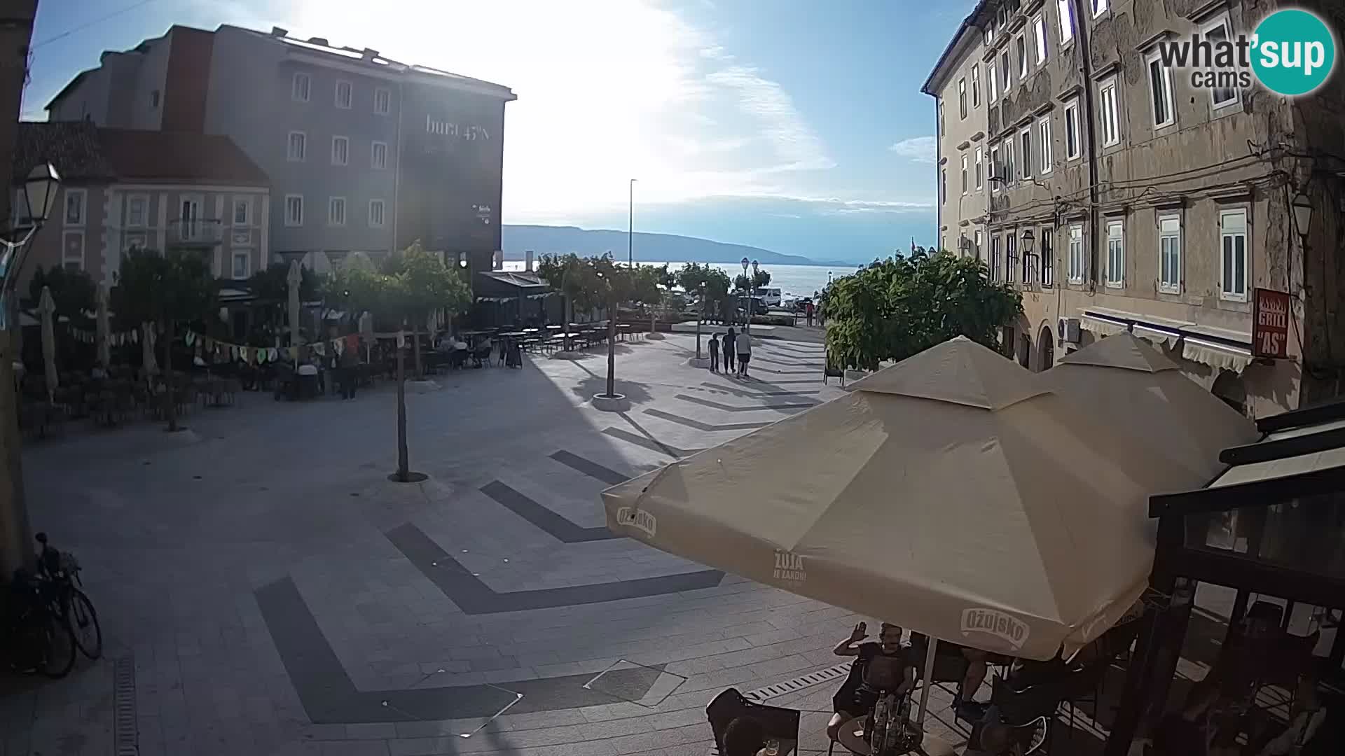 Centar grada Senja – Pavlinski trg – web kamere Dalmacija