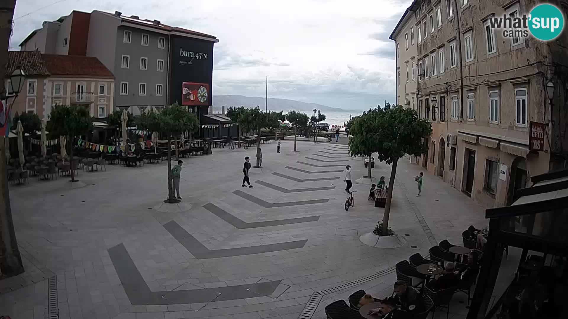 Zentrum der Stadt Senj – Pavlin platz – Live Cam Dalmatia