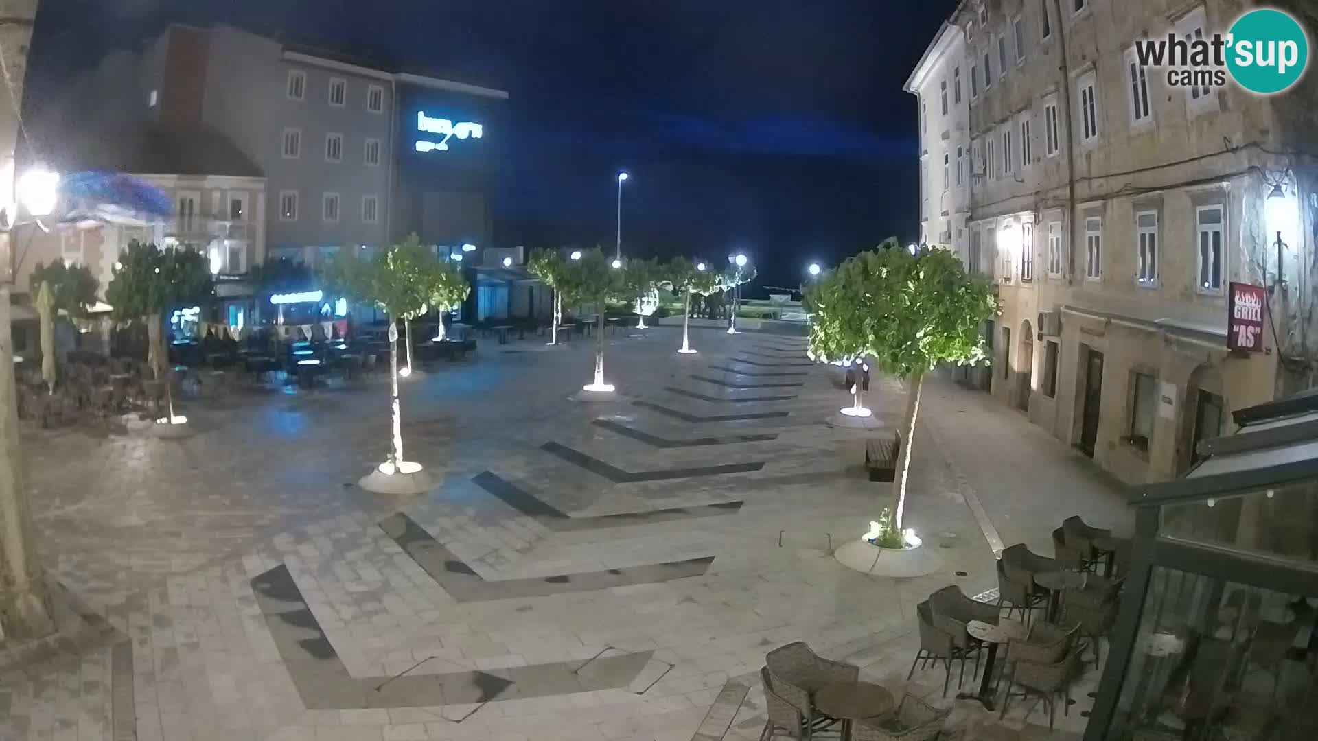 Centar grada Senja – Pavlinski trg – web kamere Dalmacija