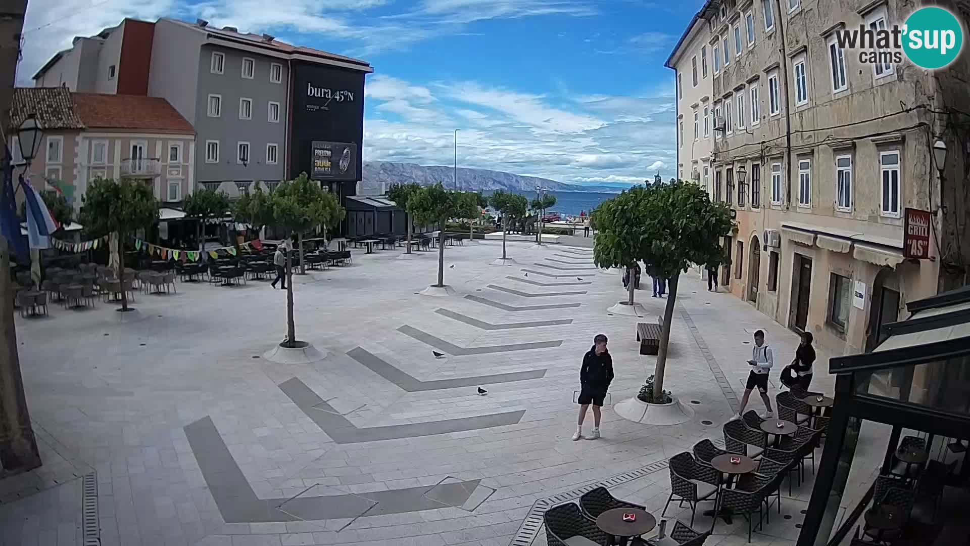 Centar grada Senja – Pavlinski trg – web kamere Dalmacija
