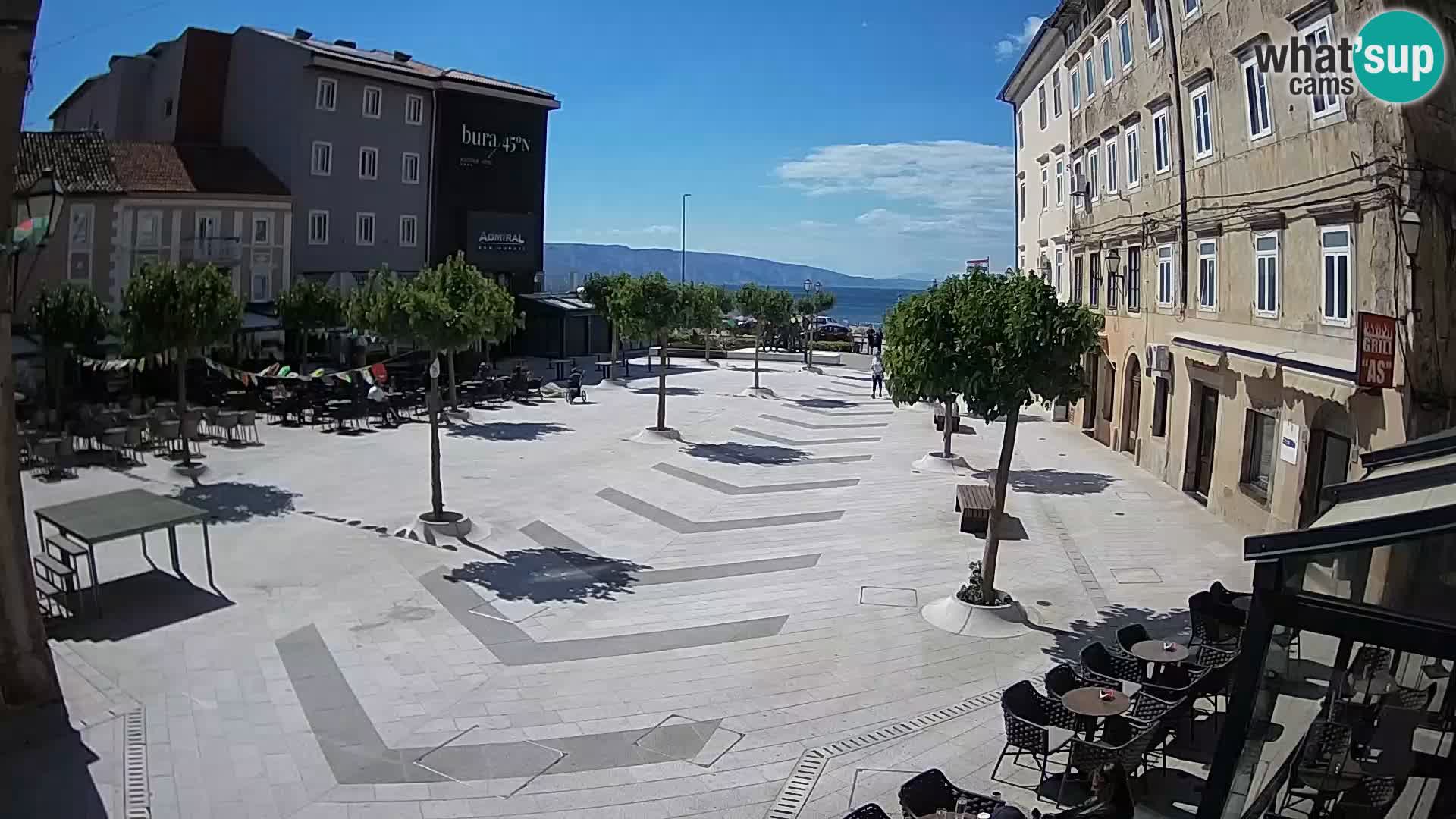 Centar grada Senja – Pavlinski trg – web kamere Dalmacija