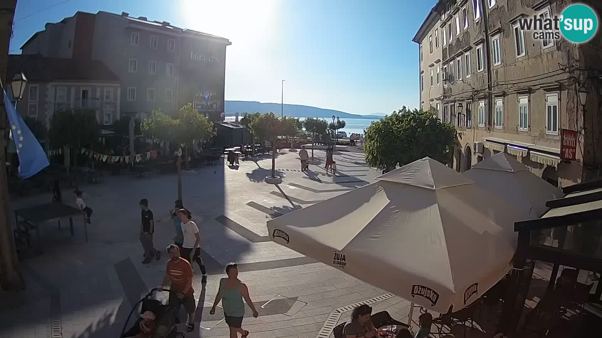 Centar grada Senja – Pavlinski trg – web kamere Dalmacija