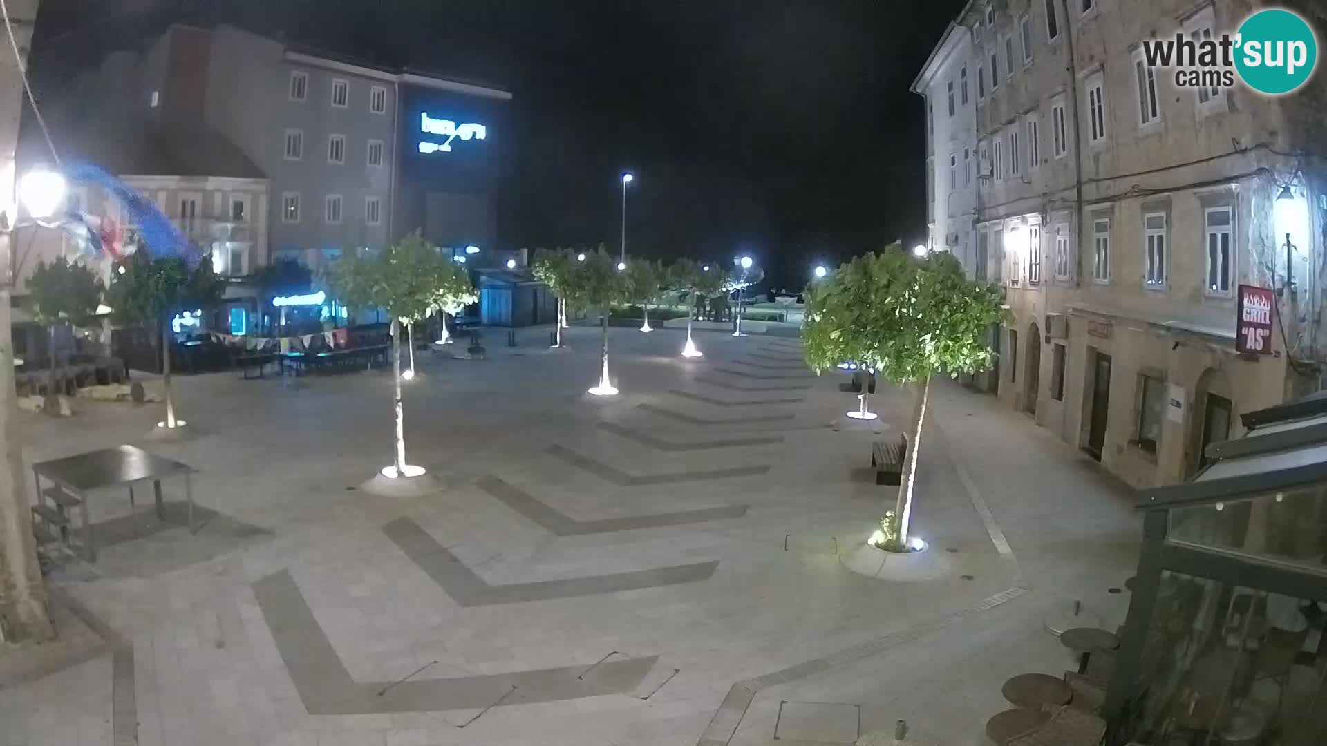 Centar grada Senja – Pavlinski trg – web kamere Dalmacija