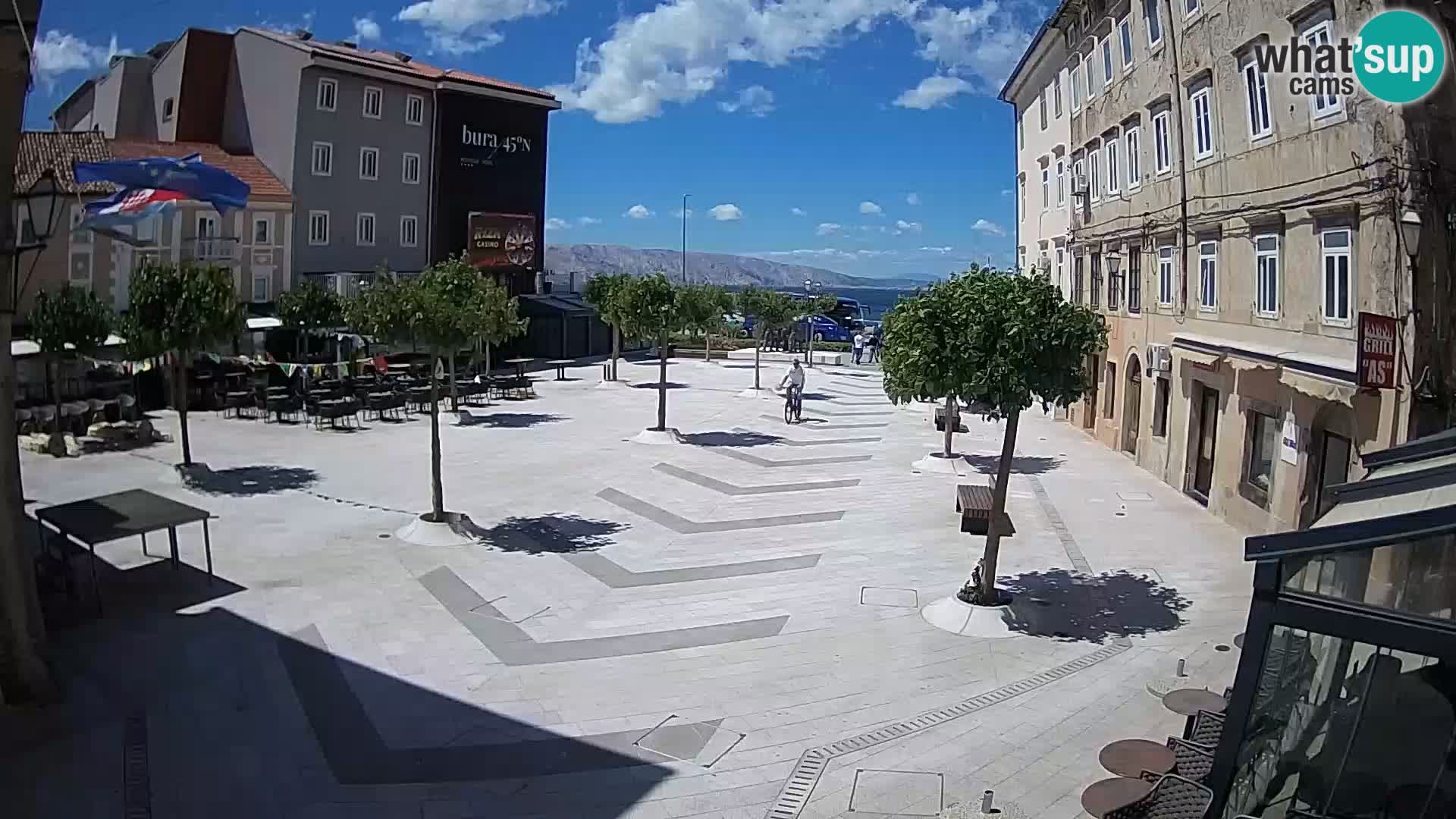 Centar grada Senja – Pavlinski trg – web kamere Dalmacija