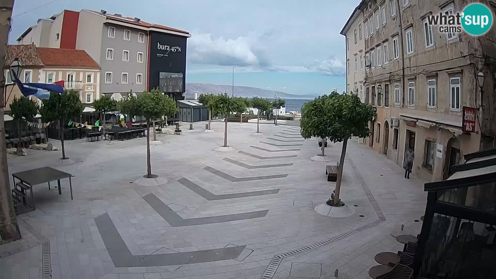 Centar grada Senja – Pavlinski trg – web kamere Dalmacija