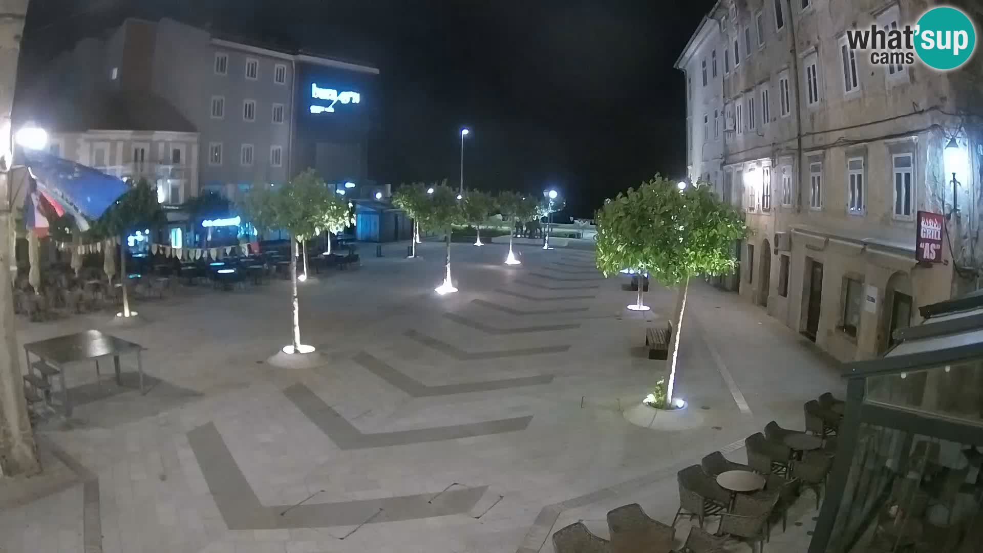 Centar grada Senja – Pavlinski trg – web kamere Dalmacija