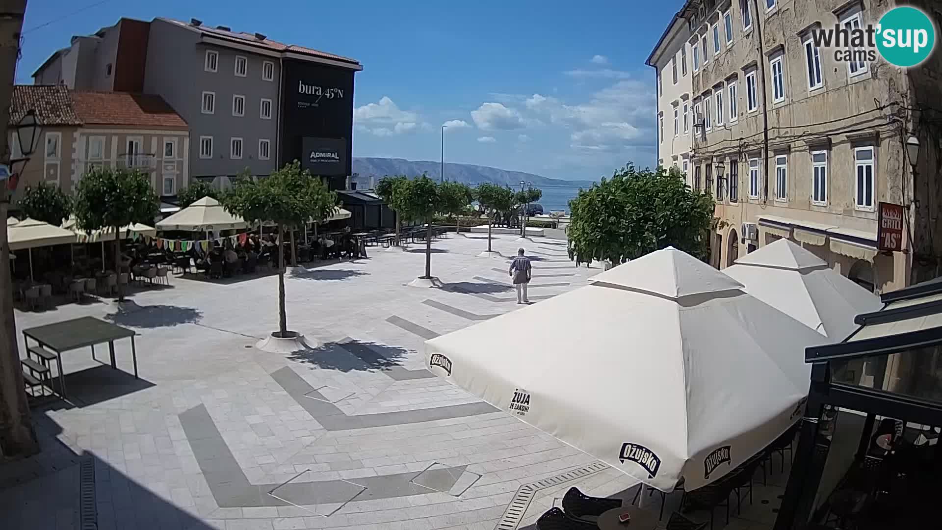 Centar grada Senja – Pavlinski trg – web kamere Dalmacija