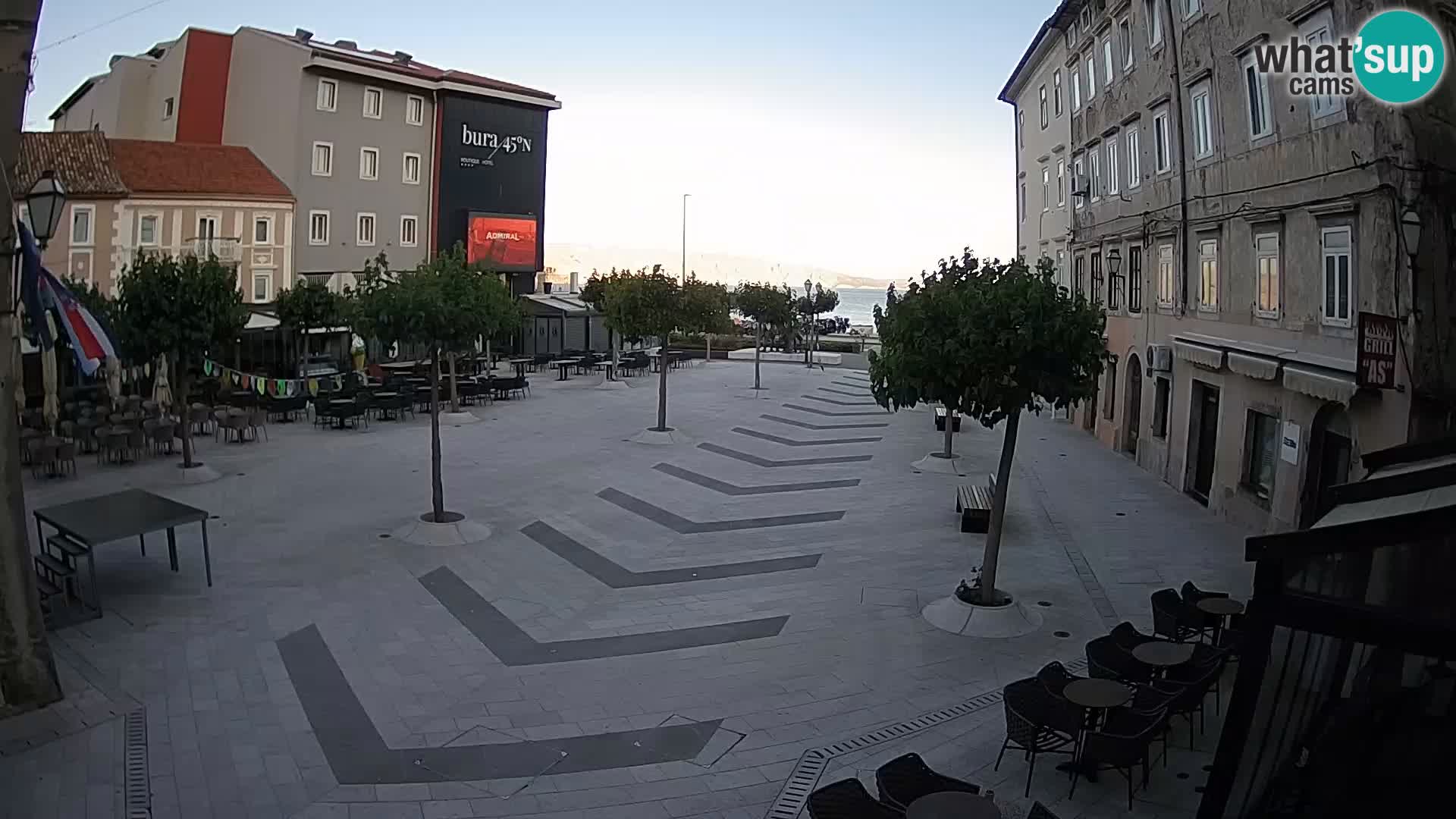 Center mesta Senj – Pavlinski trg – spletne kamere Dalmacija