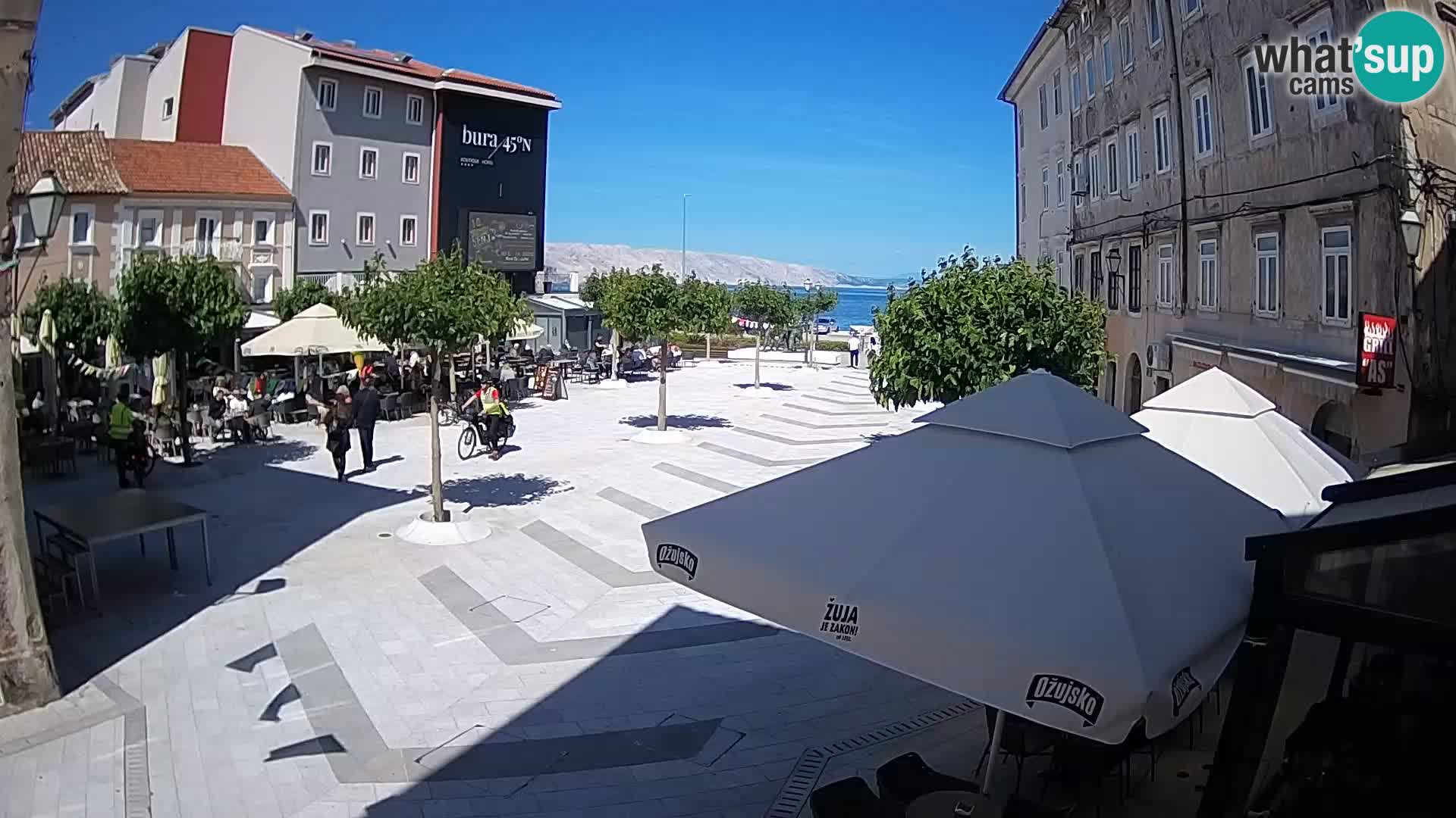 Centar grada Senja – Pavlinski trg – web kamere Dalmacija