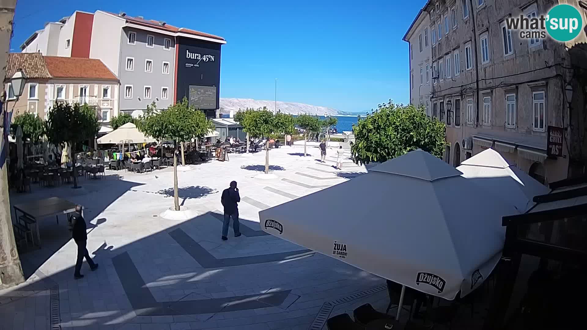 Centar grada Senja – Pavlinski trg – web kamere Dalmacija