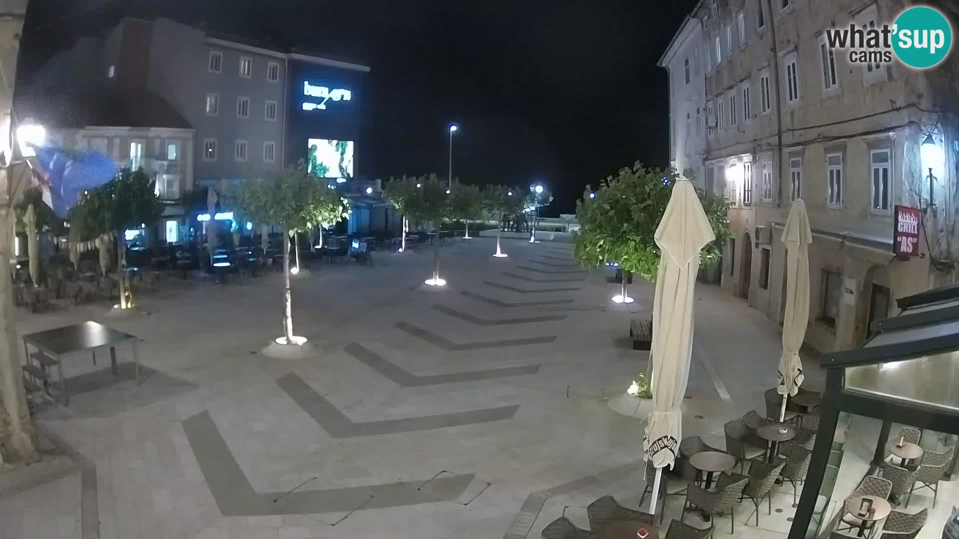 Centar grada Senja – Pavlinski trg – web kamere Dalmacija