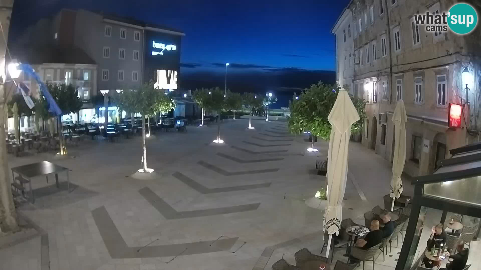 Centar grada Senja – Pavlinski trg – web kamere Dalmacija