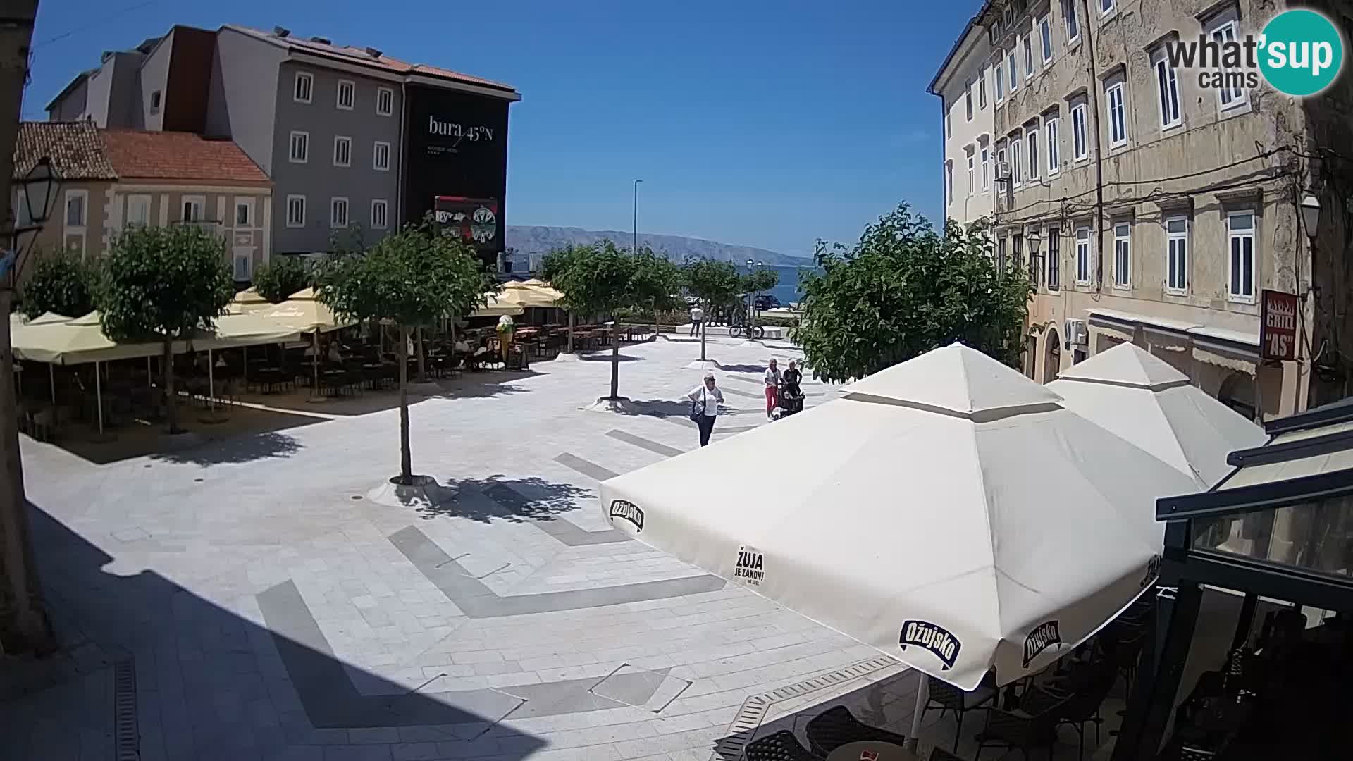 Centar grada Senja – Pavlinski trg – web kamere Dalmacija