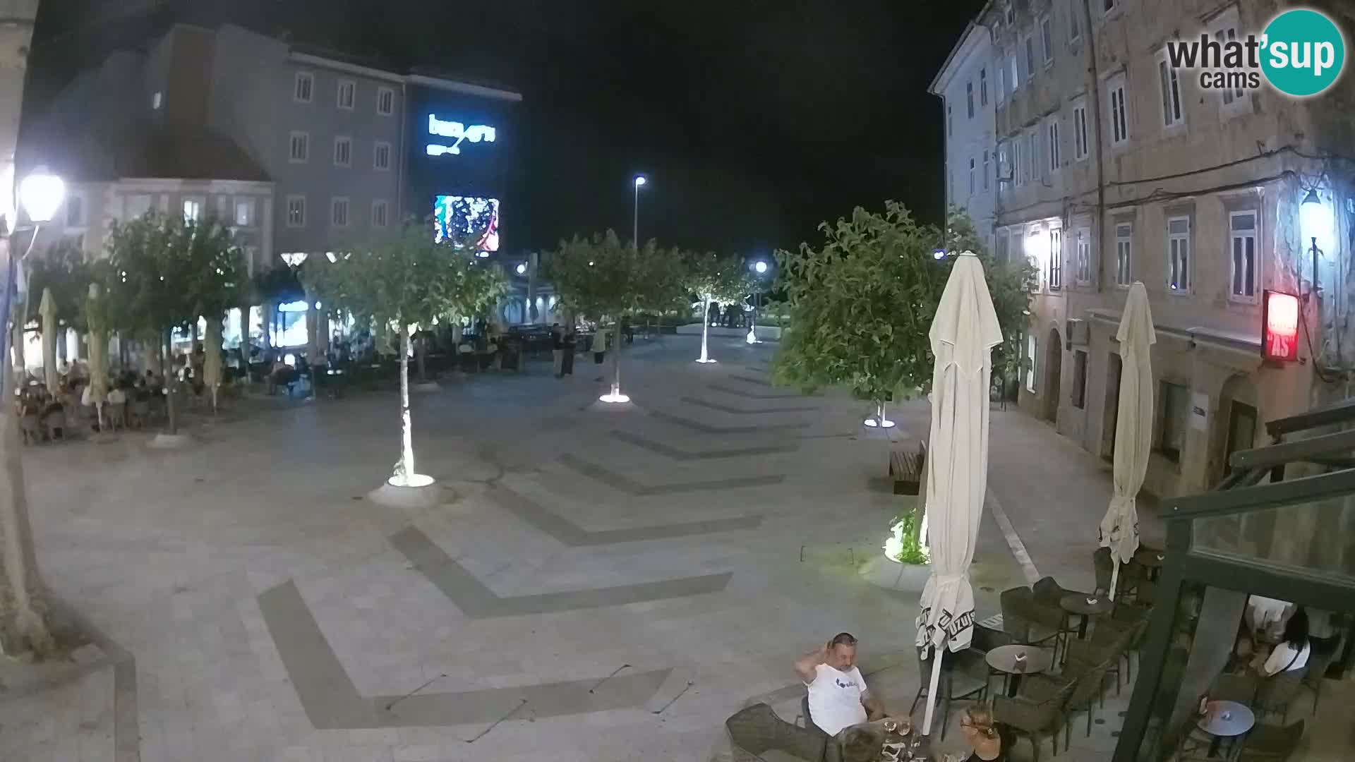 Centar grada Senja – Pavlinski trg – web kamere Dalmacija