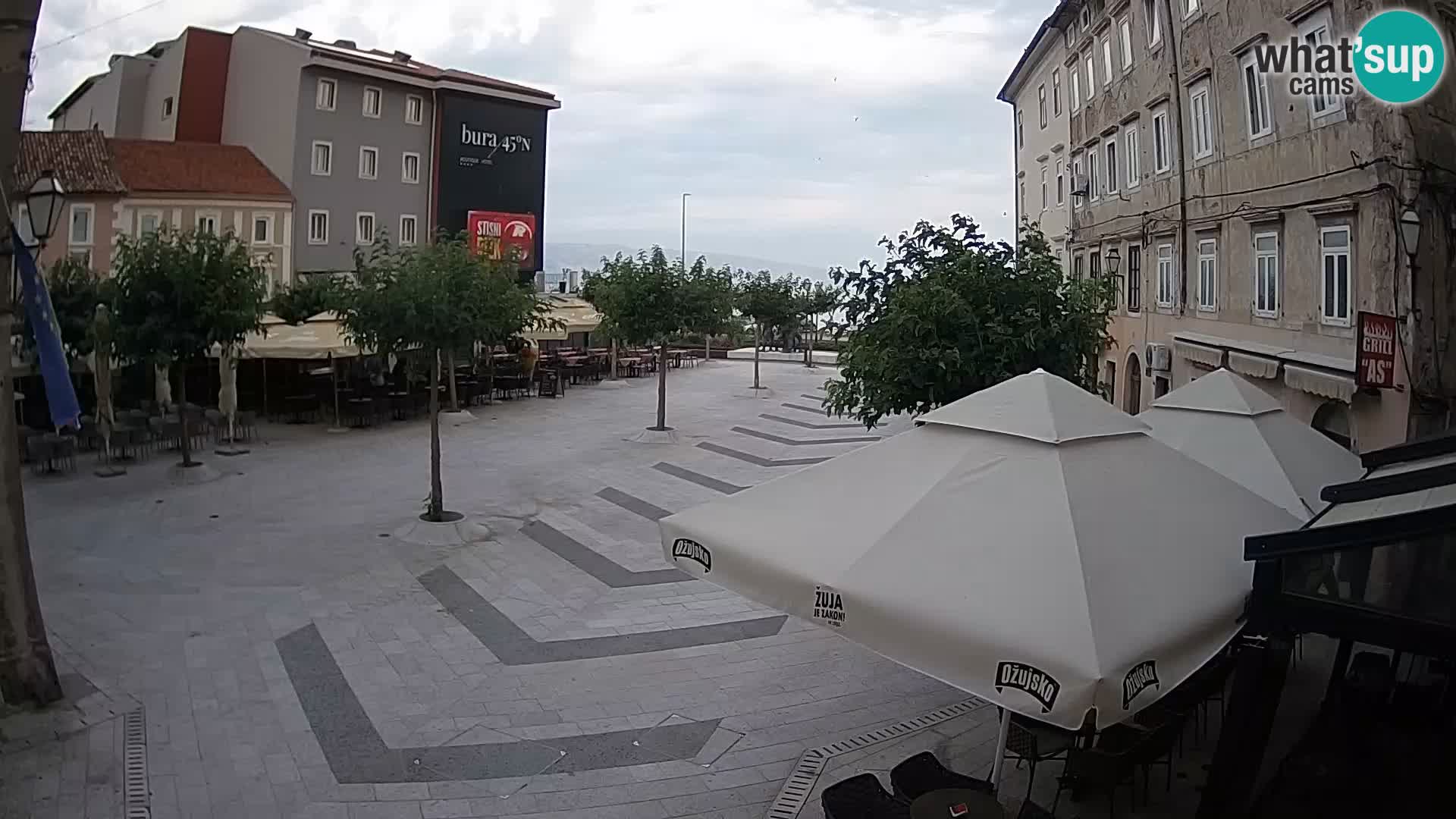 Centar grada Senja – Pavlinski trg – web kamere Dalmacija