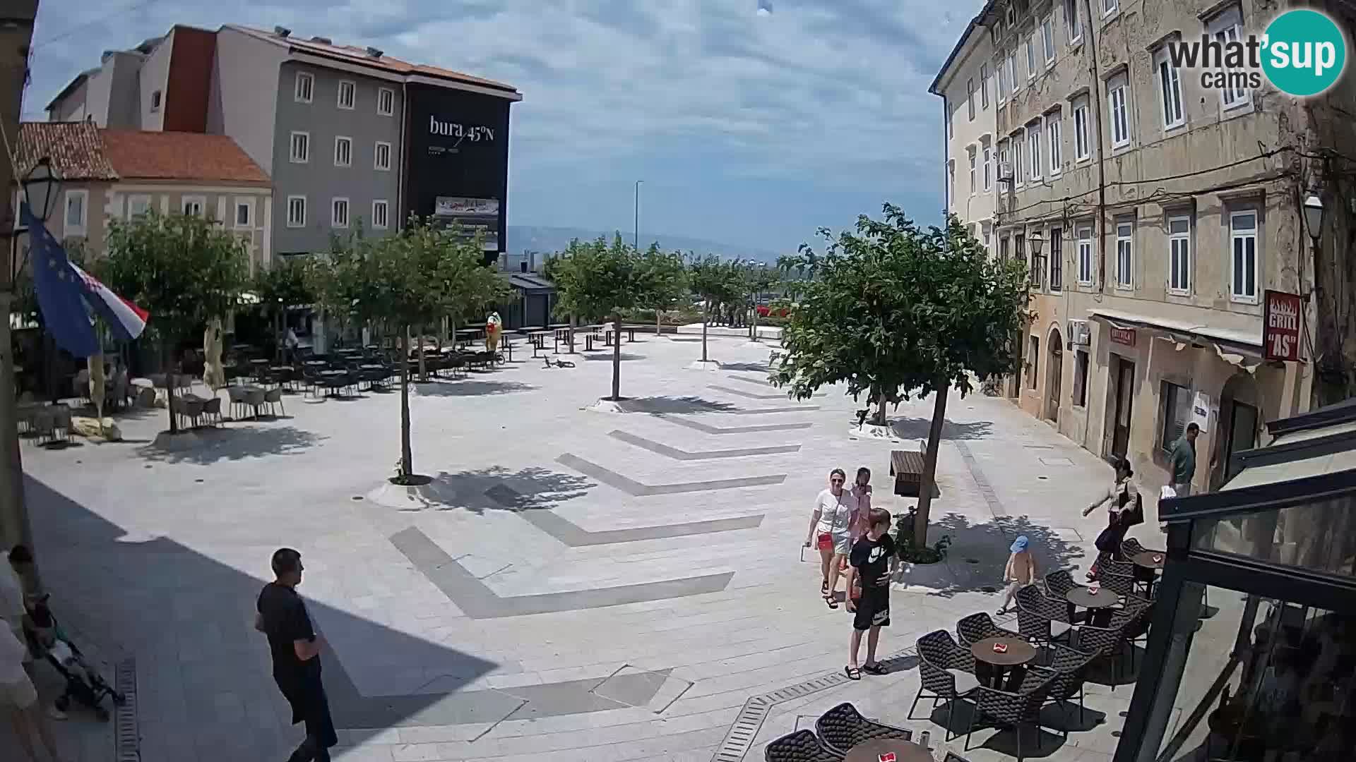 Centar grada Senja – Pavlinski trg – web kamere Dalmacija