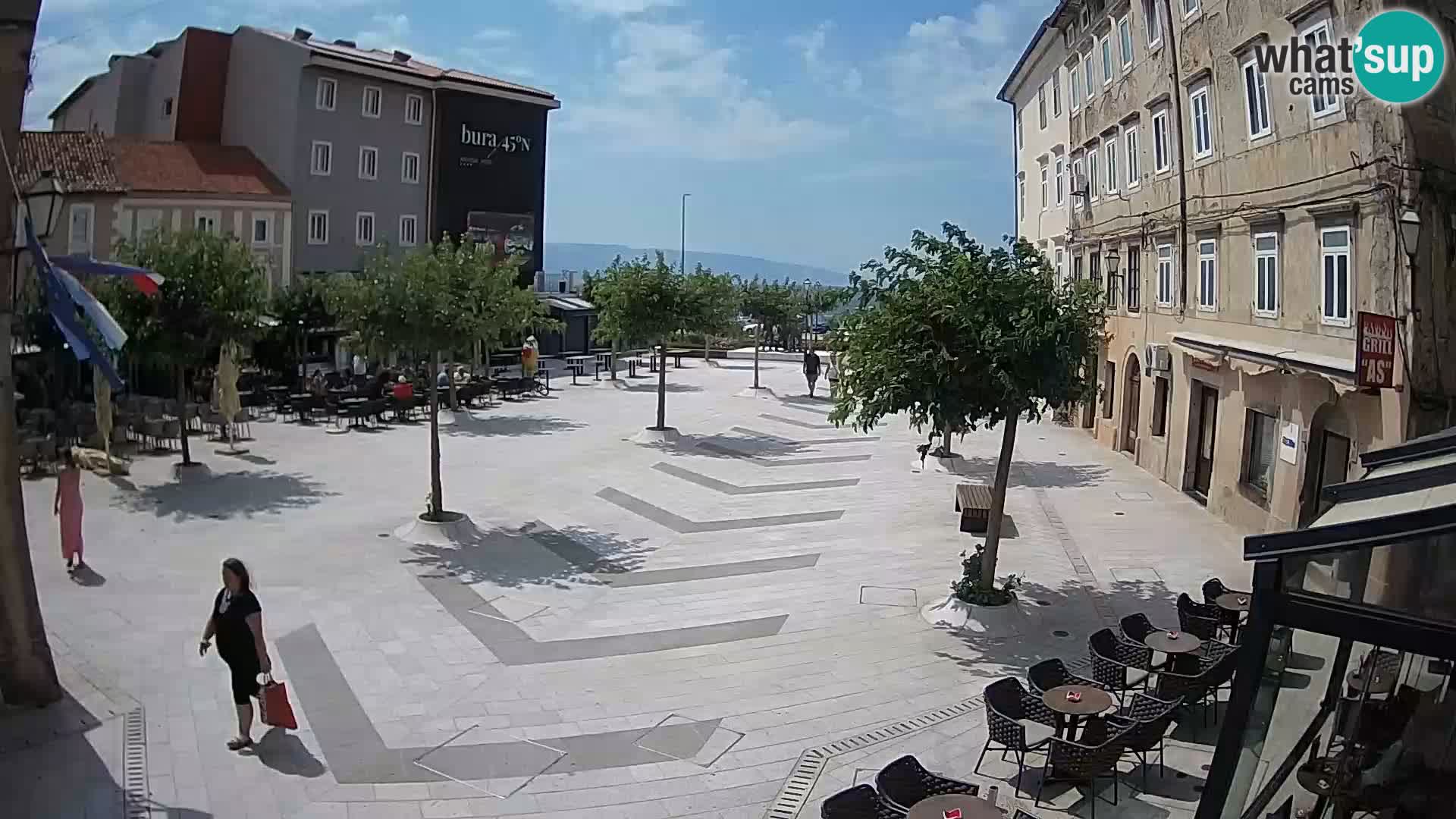 Centar grada Senja – Pavlinski trg – web kamere Dalmacija