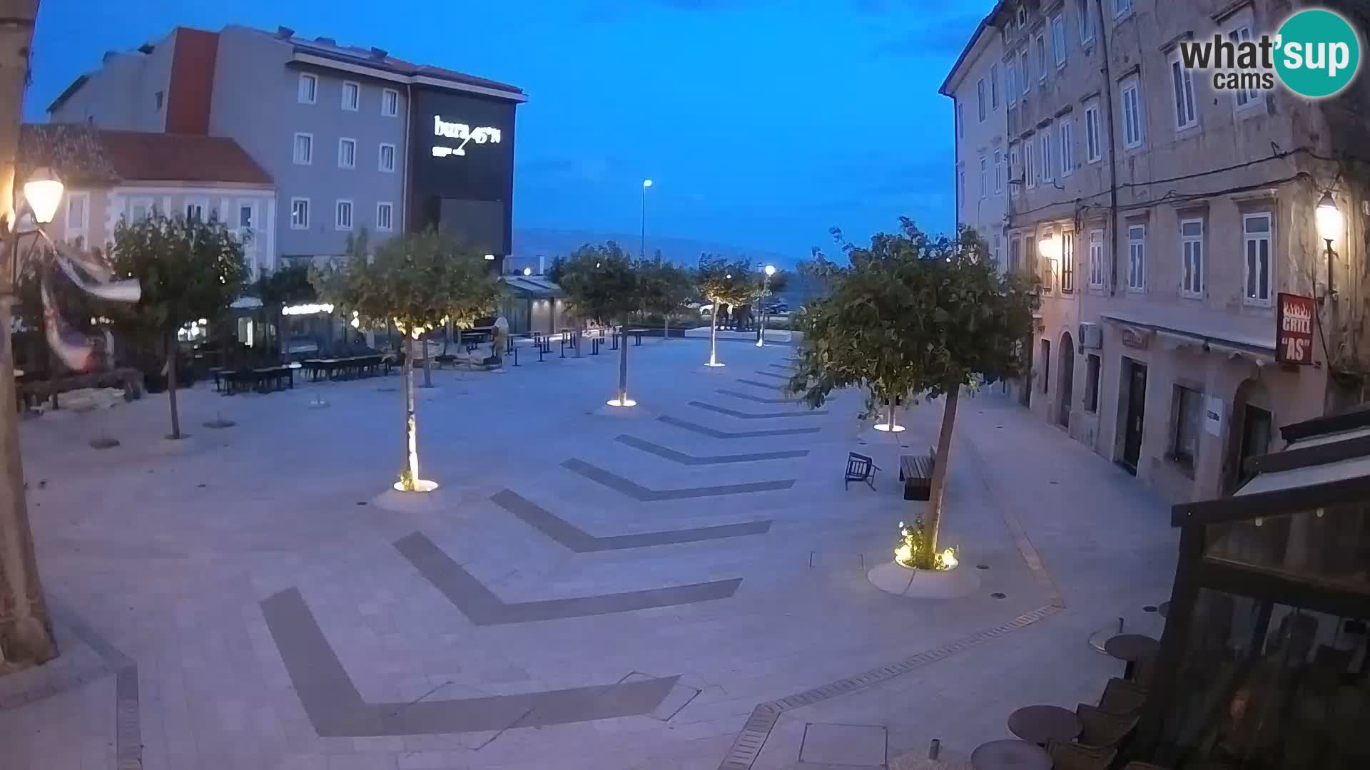 Center mesta Senj – Pavlinski trg – spletne kamere Dalmacija