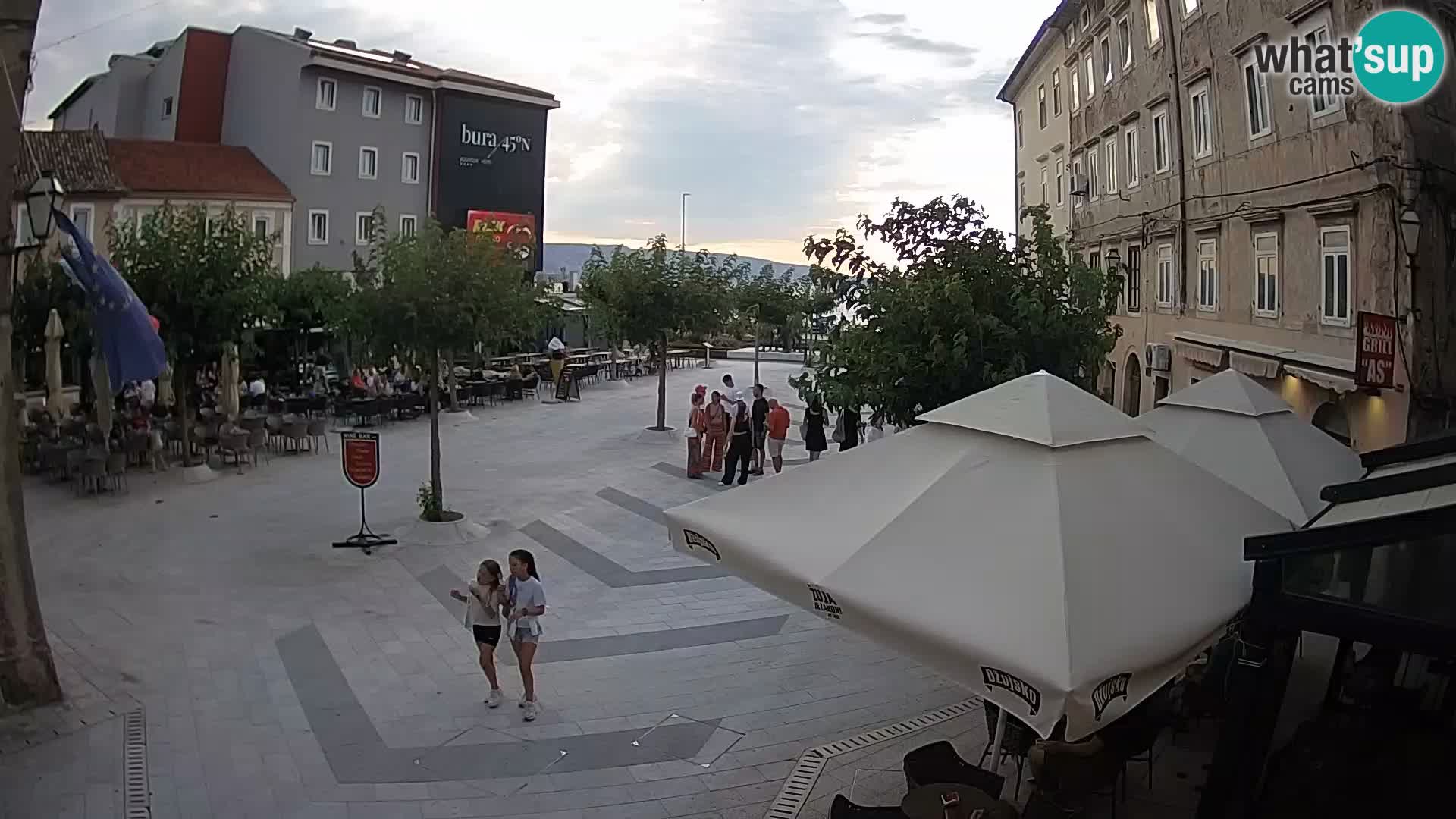 Center mesta Senj – Pavlinski trg – spletne kamere Dalmacija