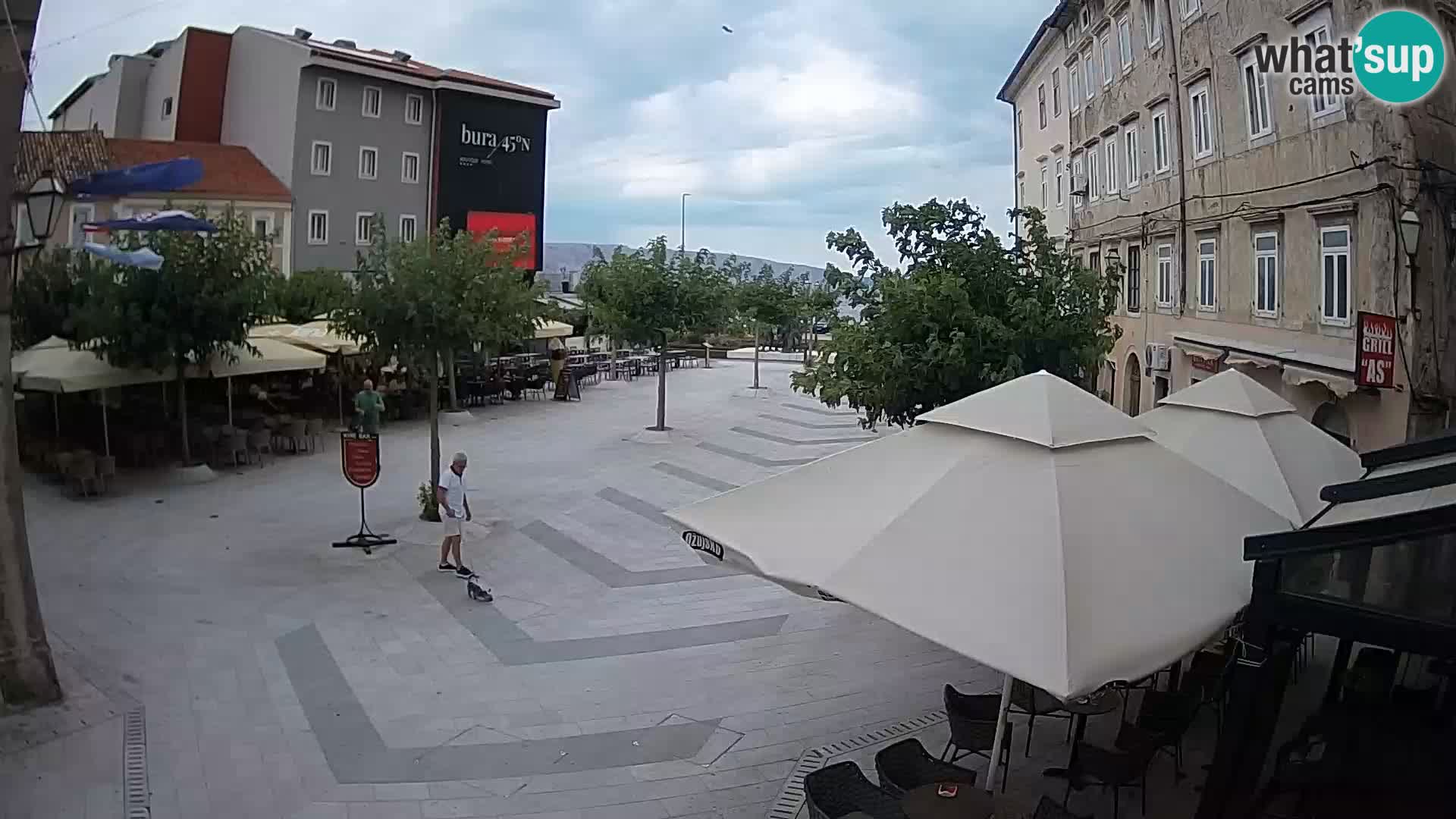 Centar grada Senja – Pavlinski trg – web kamere Dalmacija