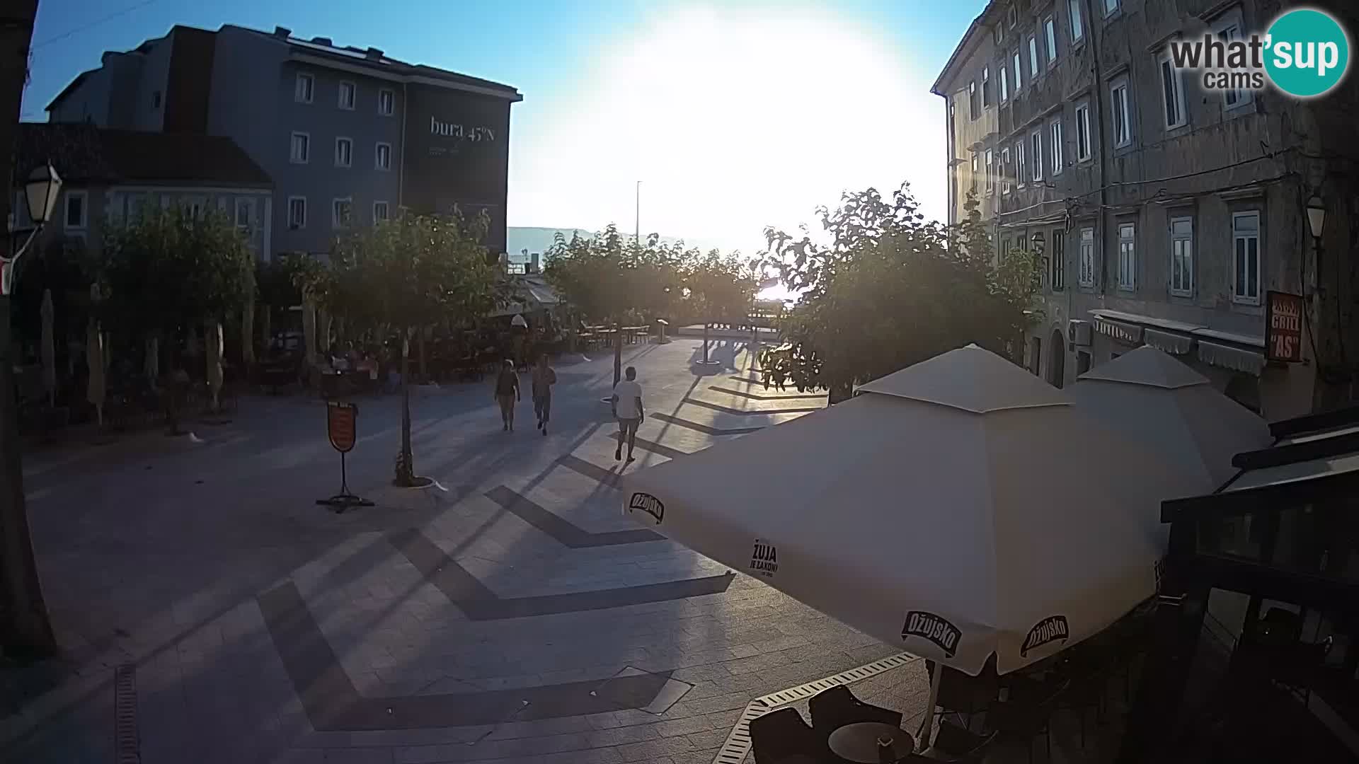 Centar grada Senja – Pavlinski trg – web kamere Dalmacija