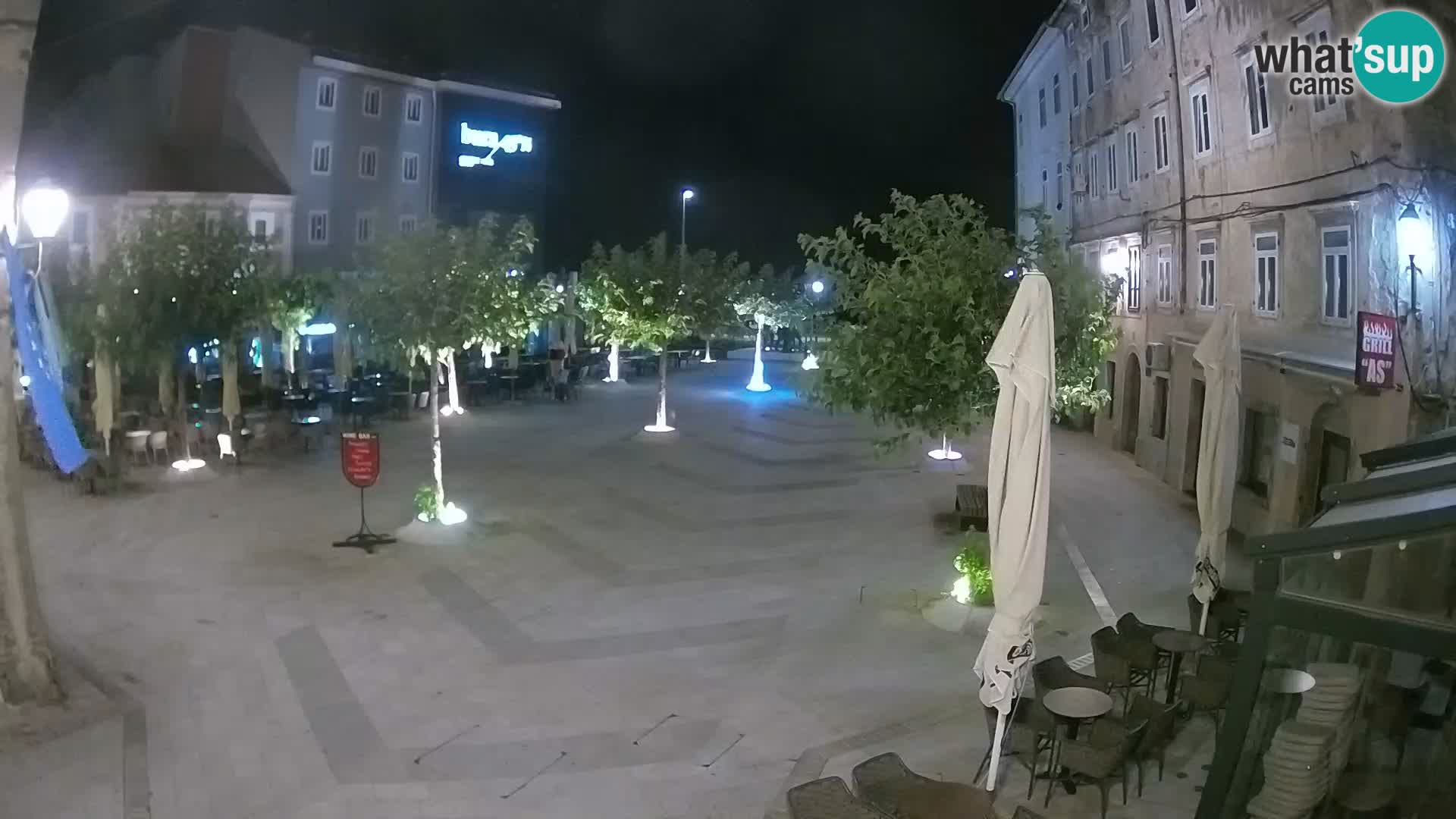 Center mesta Senj – Pavlinski trg – spletne kamere Dalmacija