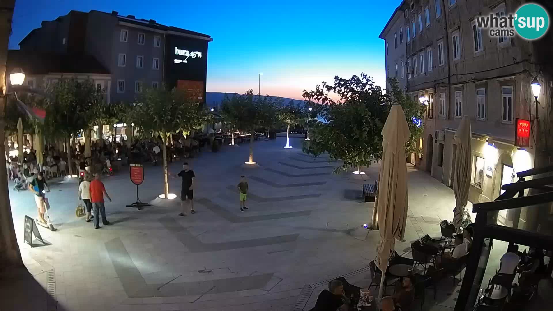 Zentrum der Stadt Senj – Pavlin platz – Live Cam Dalmatia