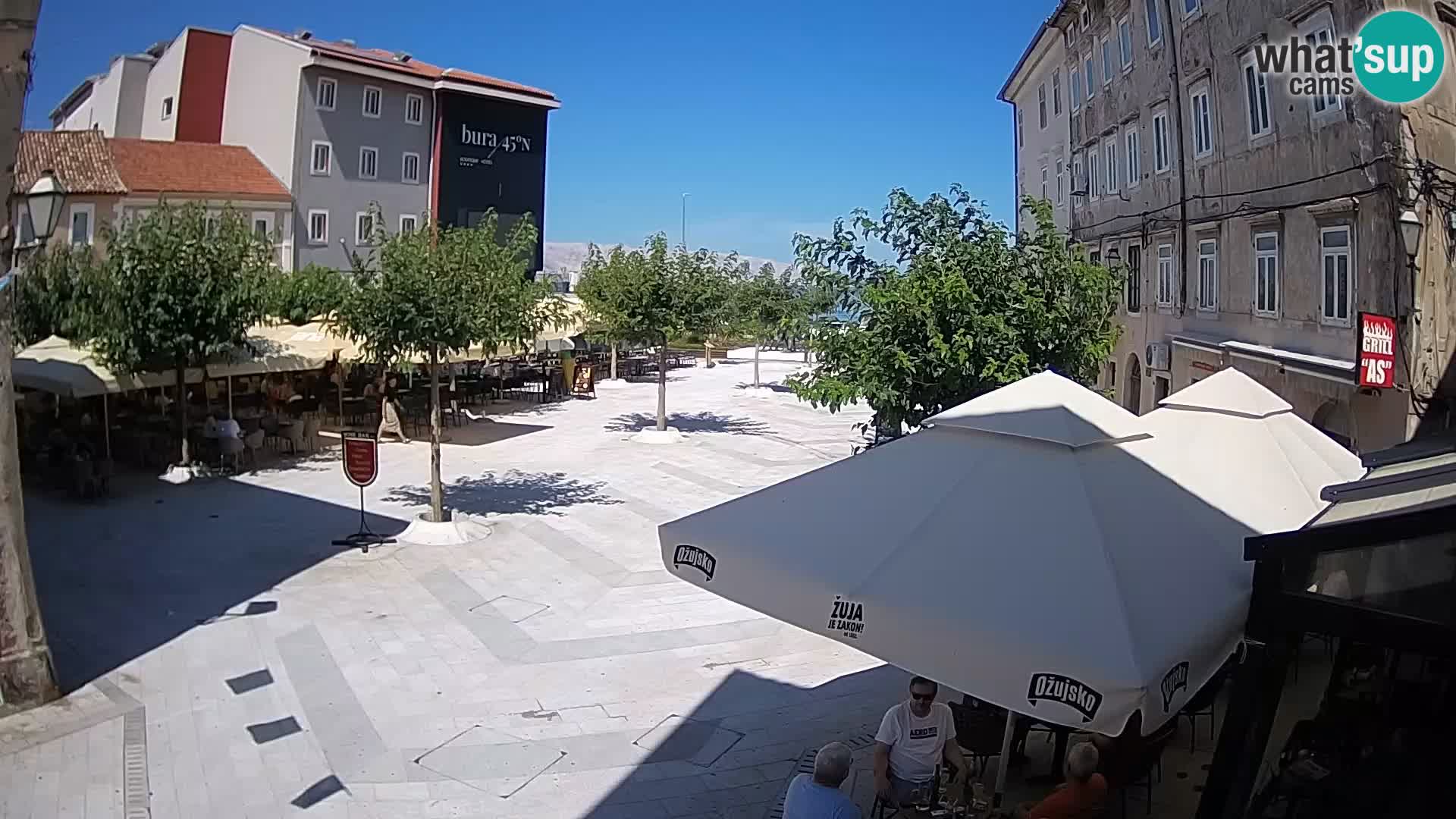 Center mesta Senj – Pavlinski trg – spletne kamere Dalmacija