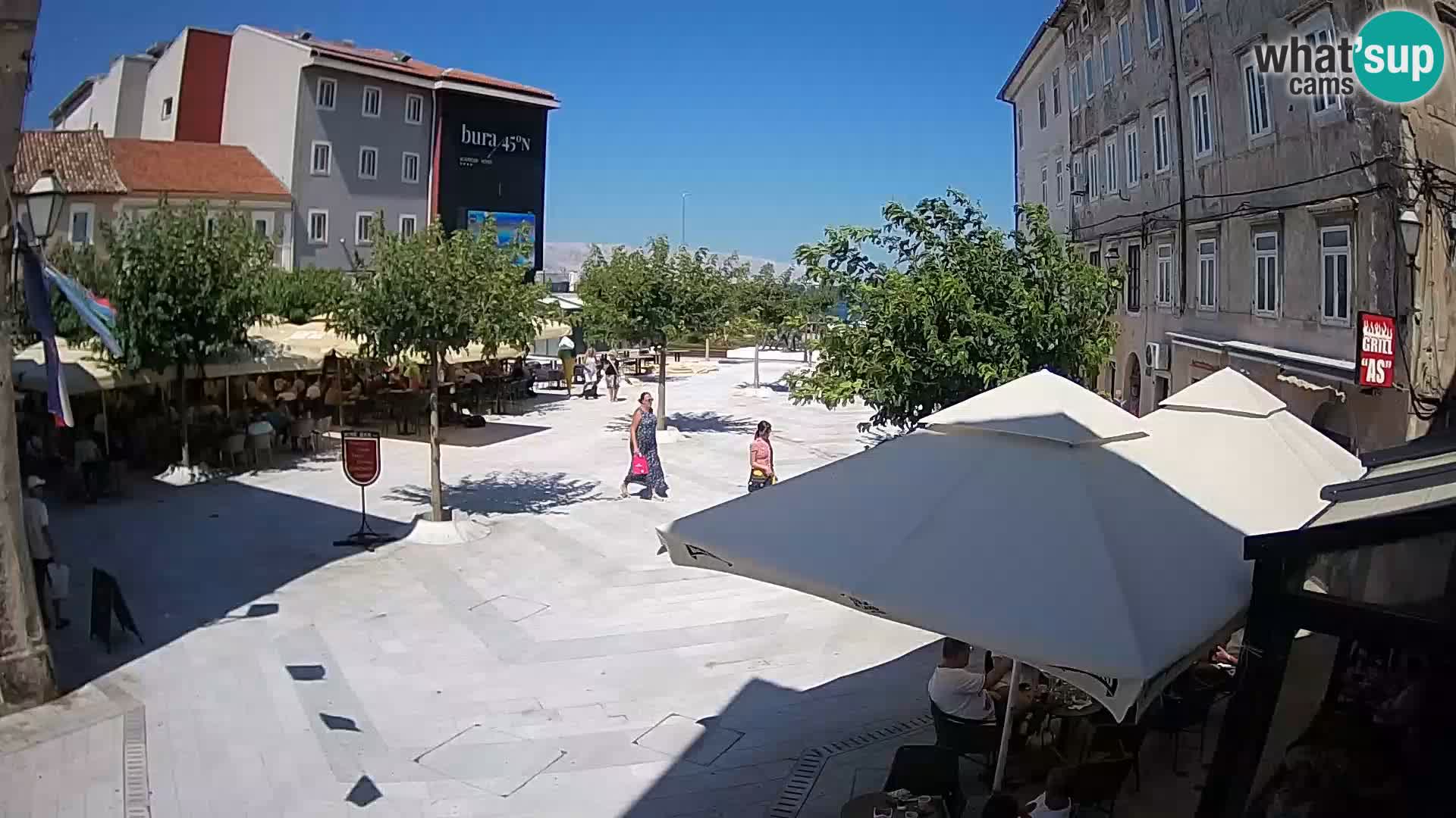 Center mesta Senj – Pavlinski trg – spletne kamere Dalmacija
