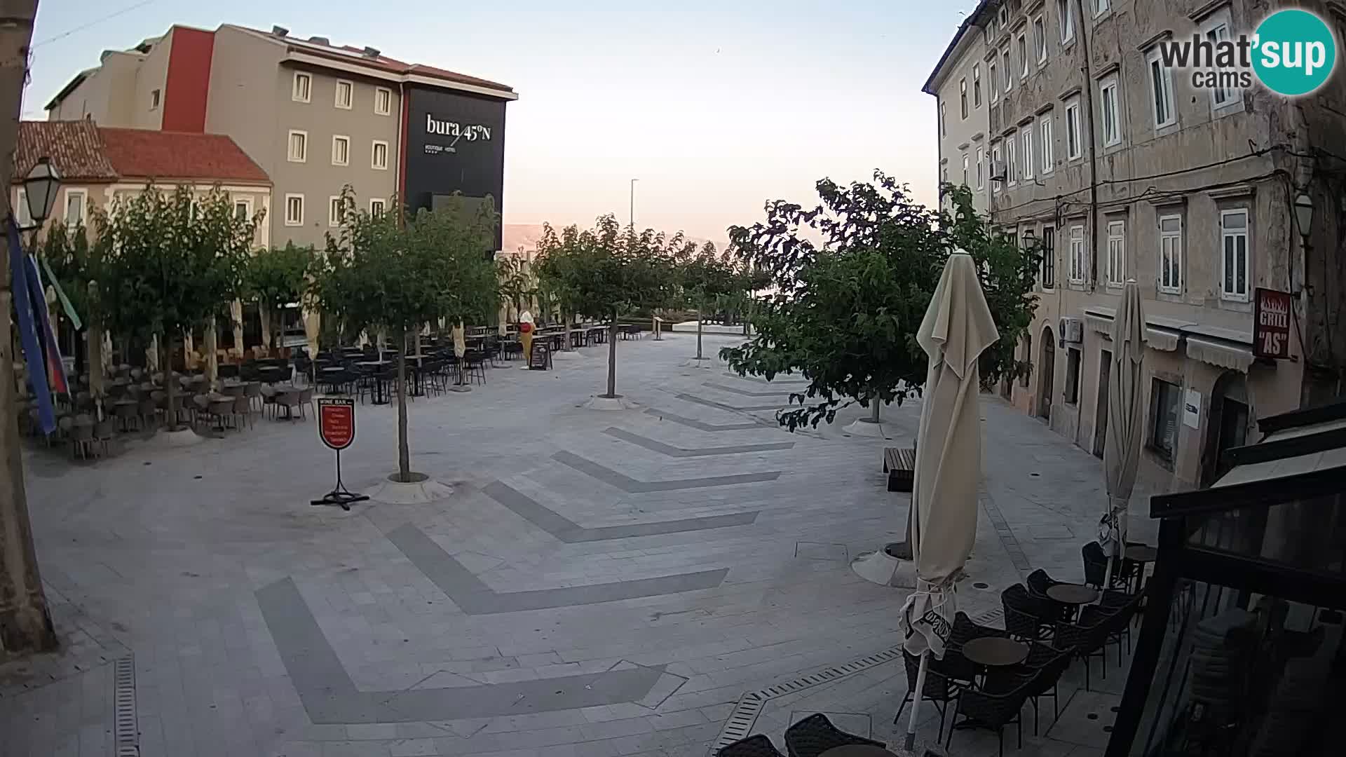 Center mesta Senj – Pavlinski trg – spletne kamere Dalmacija
