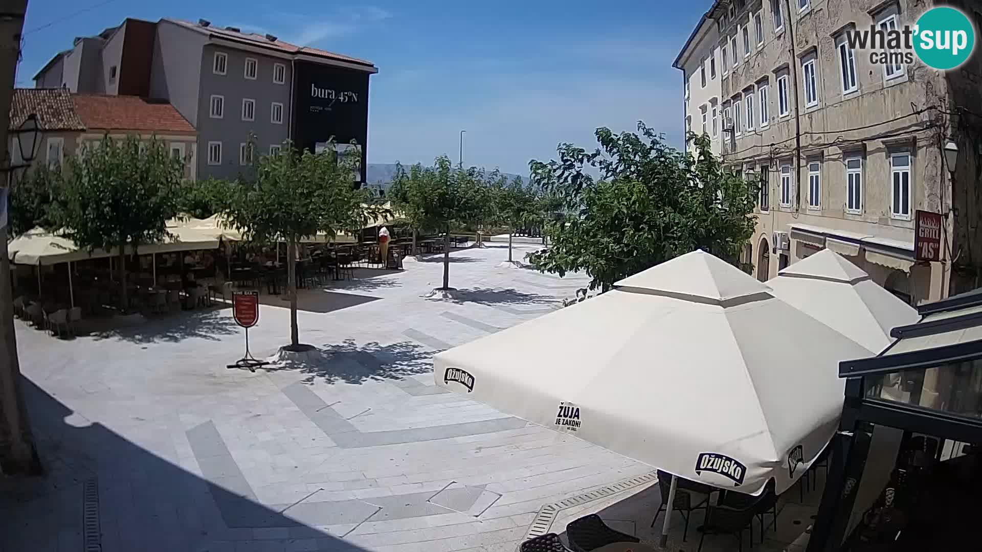 Center mesta Senj – Pavlinski trg – spletne kamere Dalmacija