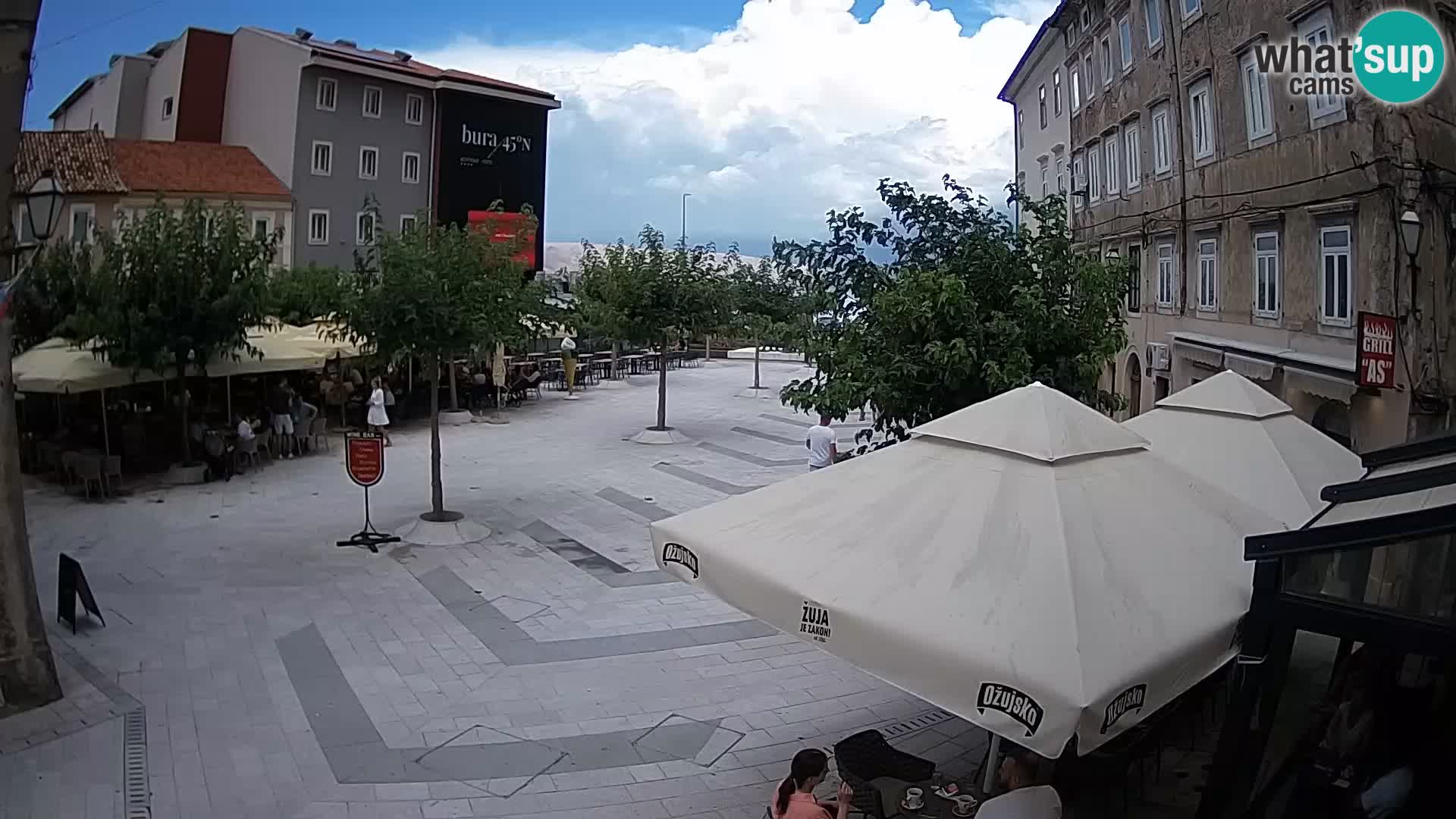 Centar grada Senja – Pavlinski trg – web kamere Dalmacija