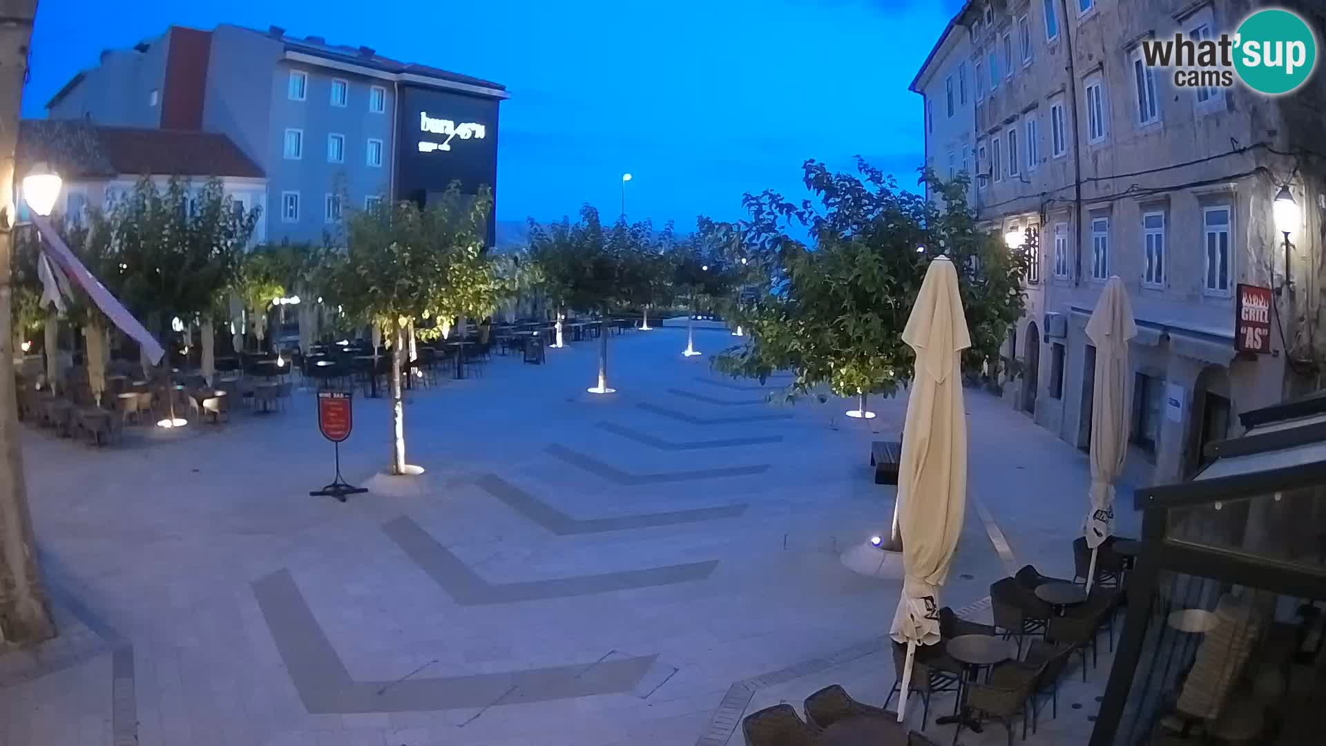 Zentrum der Stadt Senj – Pavlin platz – Live Cam Dalmatia