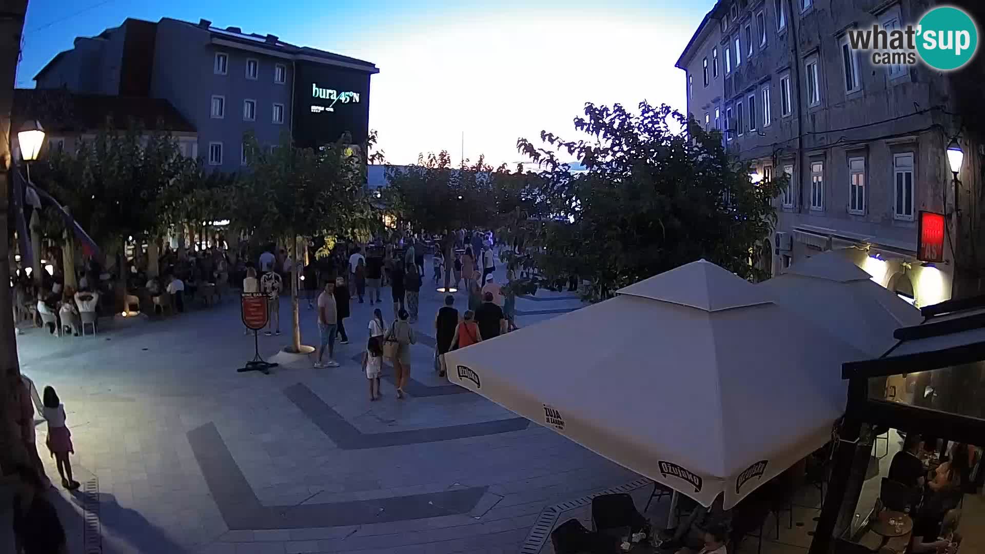 Center mesta Senj – Pavlinski trg – spletne kamere Dalmacija