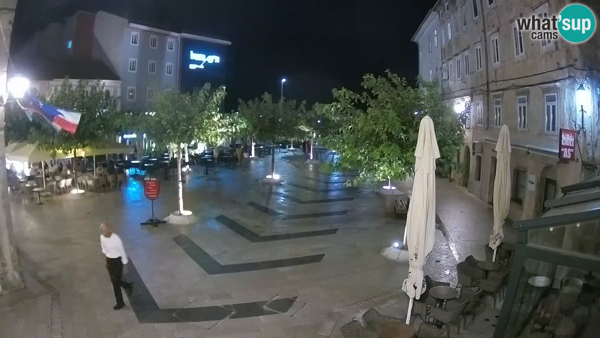 Centar grada Senja – Pavlinski trg – web kamere Dalmacija