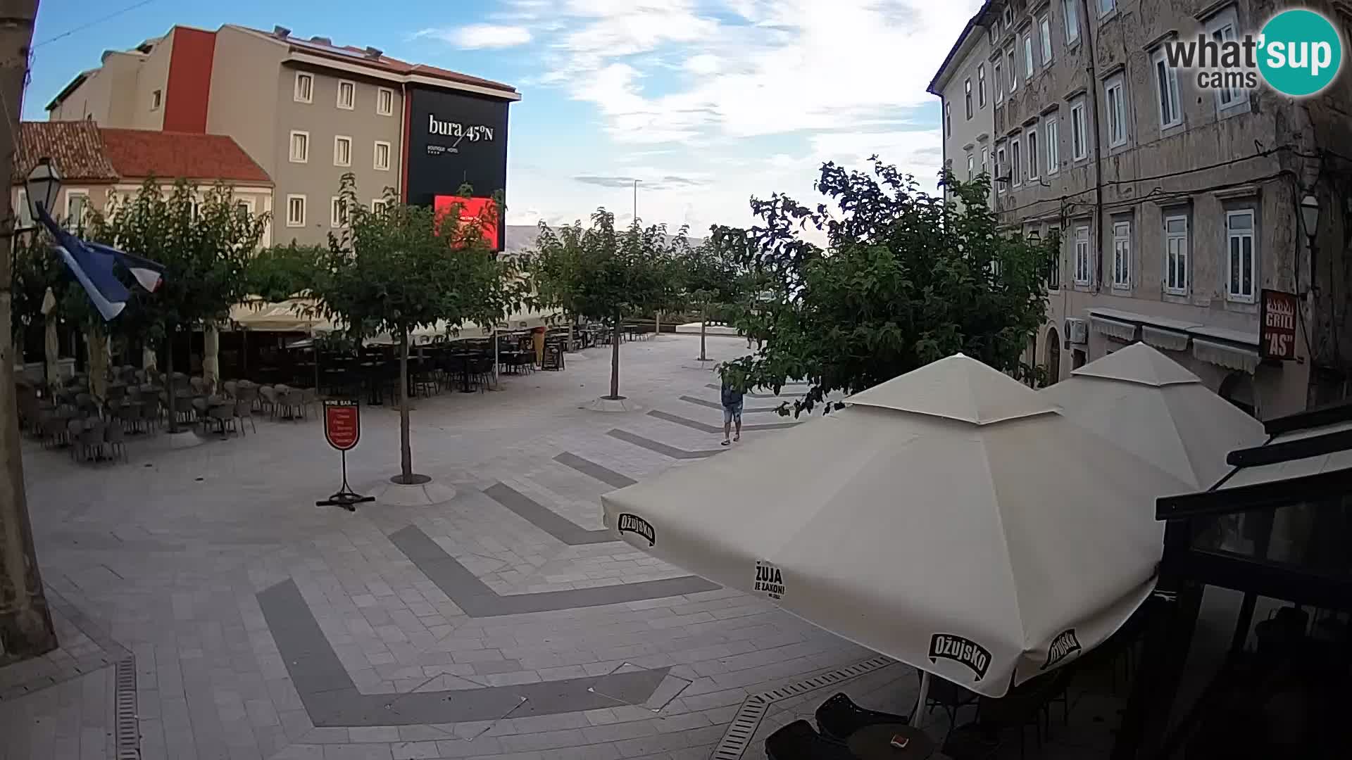 Centar grada Senja – Pavlinski trg – web kamere Dalmacija