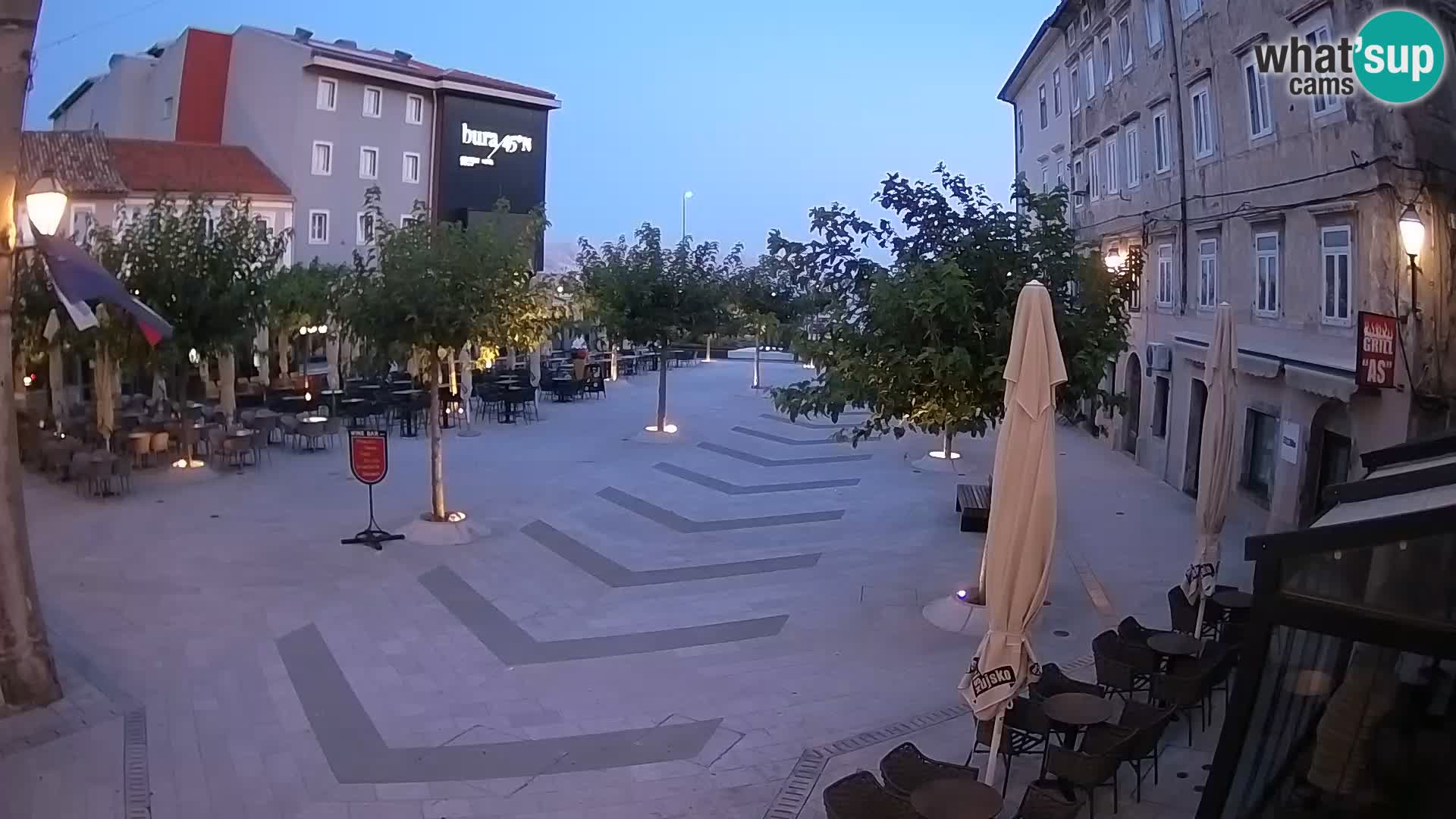 Zentrum der Stadt Senj – Pavlin platz – Live Cam Dalmatia