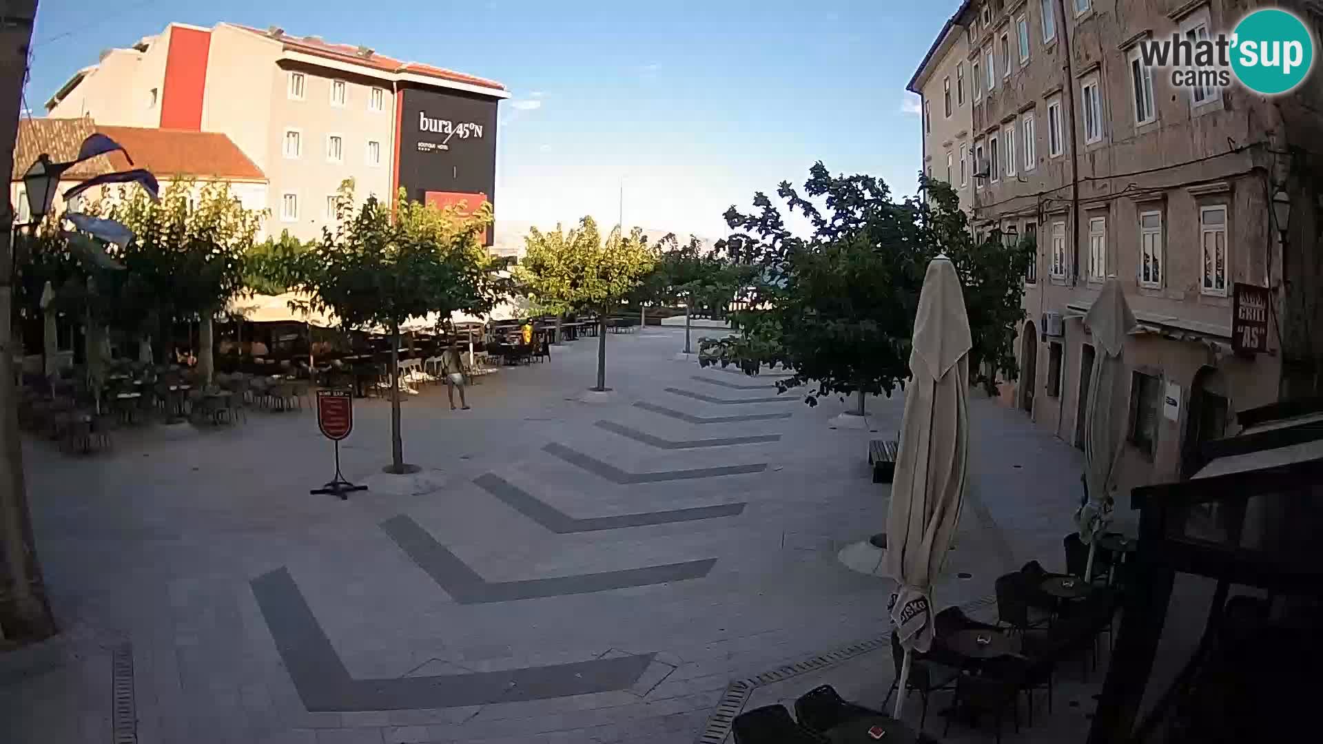 Center mesta Senj – Pavlinski trg – spletne kamere Dalmacija