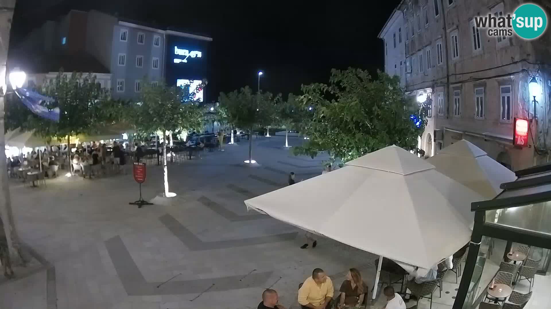 Centar grada Senja – Pavlinski trg – web kamere Dalmacija