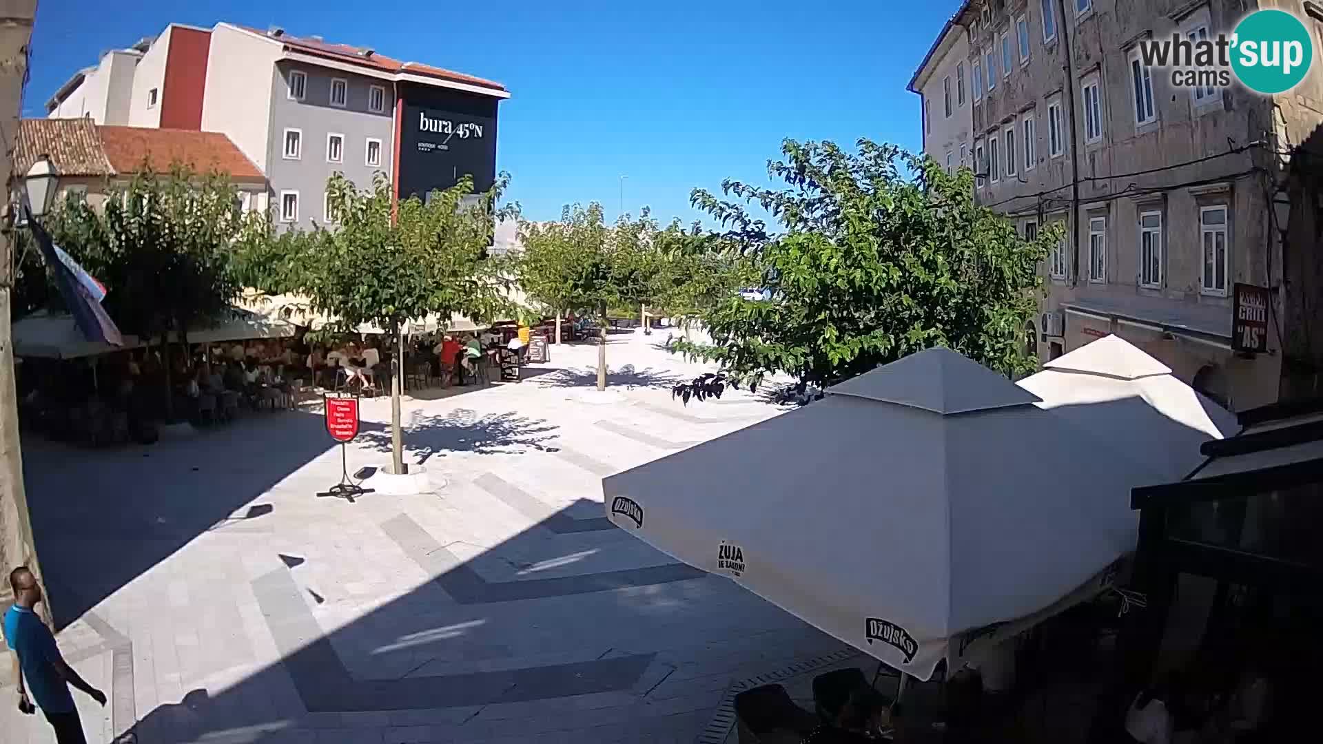 Center mesta Senj – Pavlinski trg – spletne kamere Dalmacija