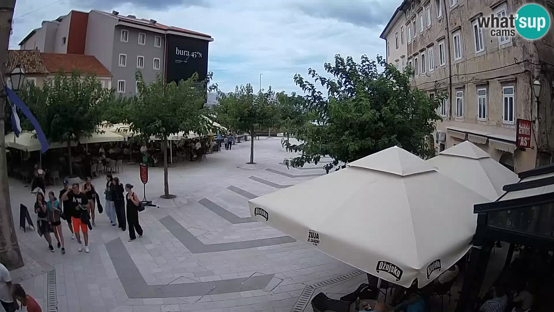 Centar grada Senja – Pavlinski trg – web kamere Dalmacija